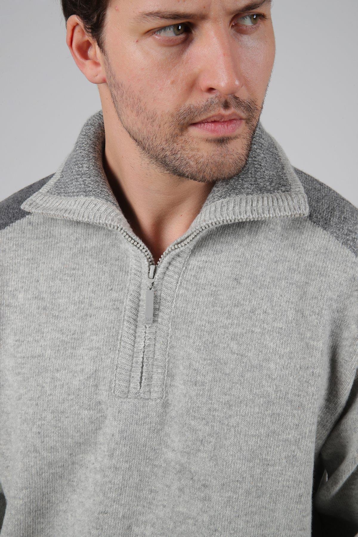 Ferraro A.Gri Balıkçı Yaka Fermuarlı OmuzLarı Renkli Uzun Kollu %100 Kuzu Yünü Erkek Triko Kazak