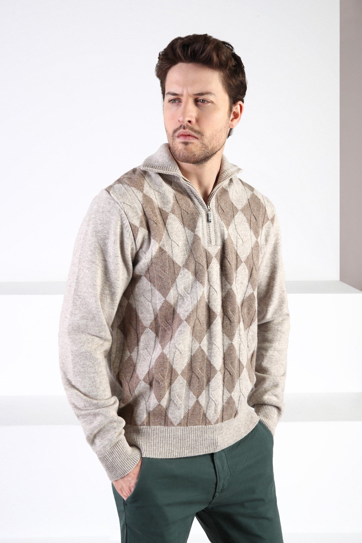 Ferraro A.Bej Baklava Desenli Dik Yaka %100 Kuzu Yünü Erkek Kazak