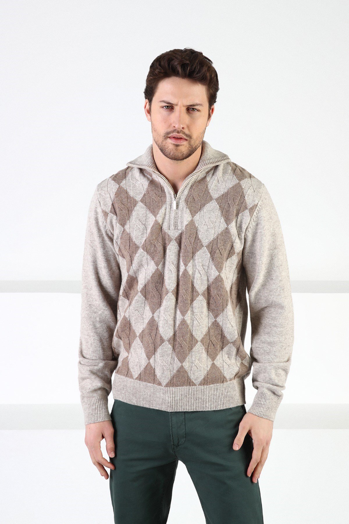 Ferraro A.Bej Baklava Desenli Dik Yaka %100 Kuzu Yünü Erkek Kazak