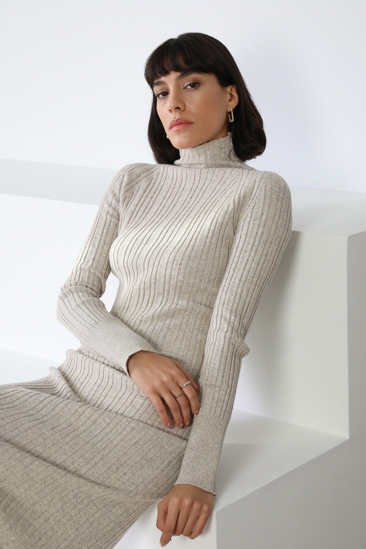 Ferraro A.Bej Balıkçı Yaka Kaşmirli Kadın Triko Elbise