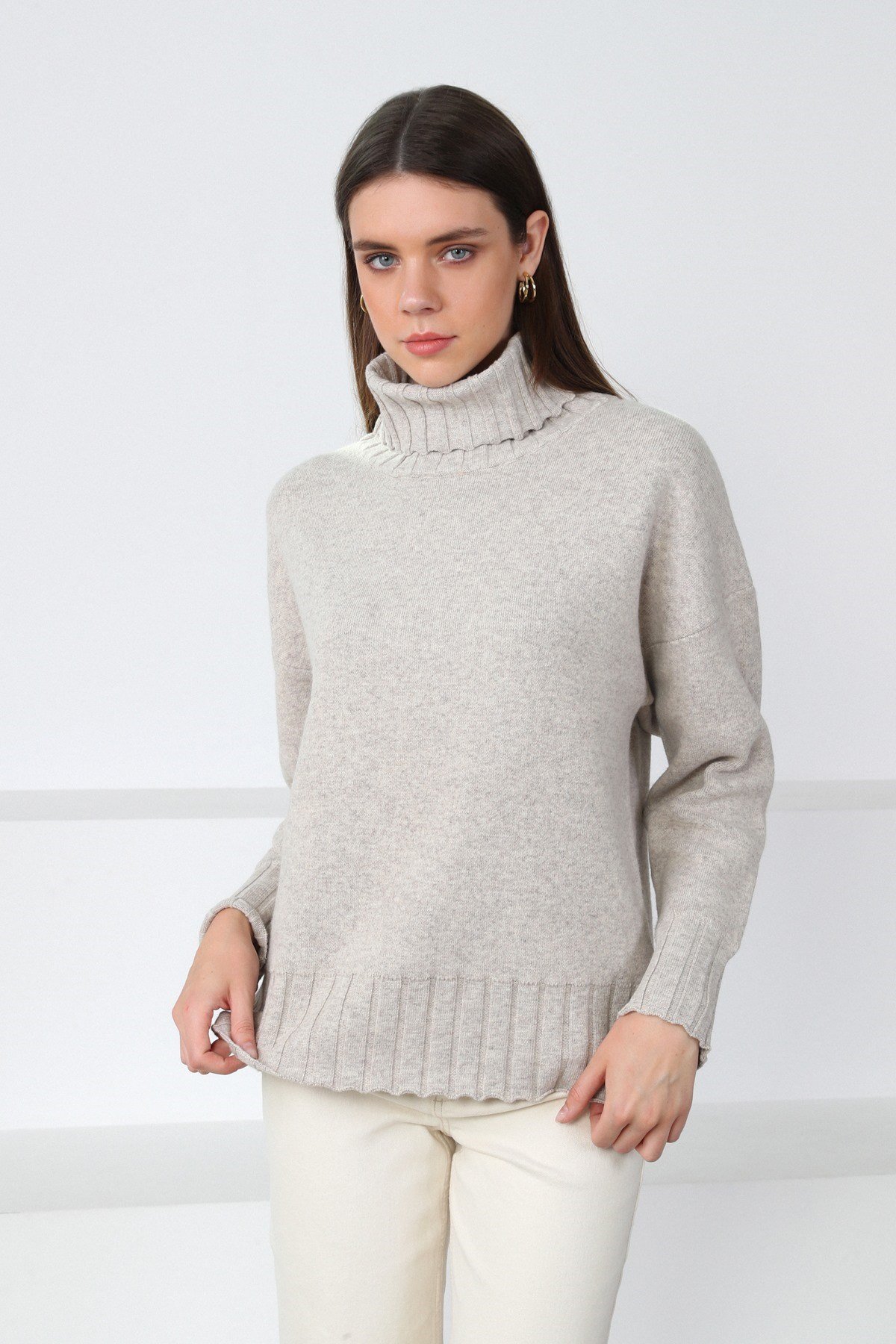 Ferraro A.Bej Balıkçı Yaka Kaşmirli Kadın Triko Kazak