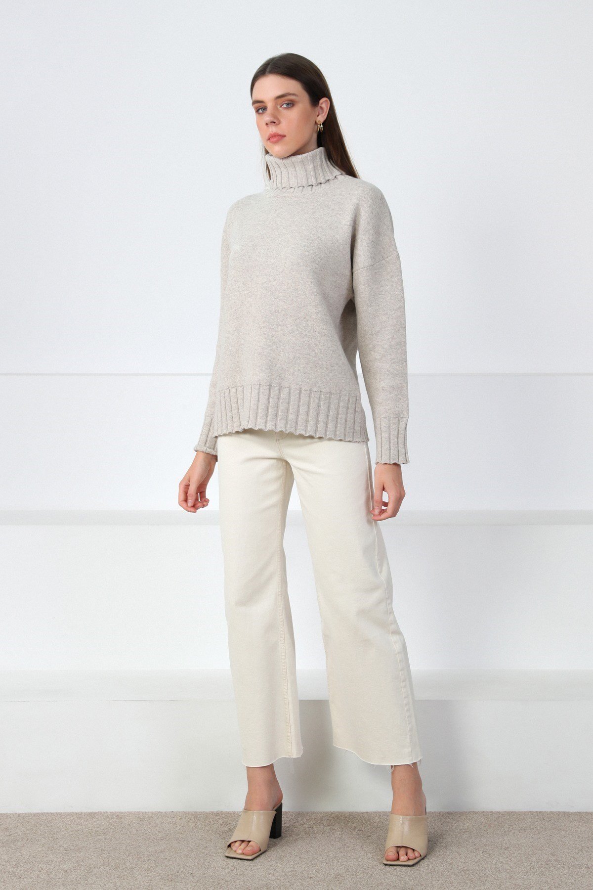 Ferraro A.Bej Balıkçı Yaka Kaşmirli Kadın Triko Kazak