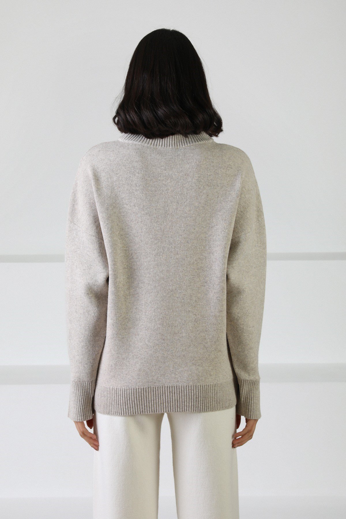 Ferraro A.Bej Kol Detaylı Yarım Balıkçı Yaka Kaşmirli Kadın Triko Kazak