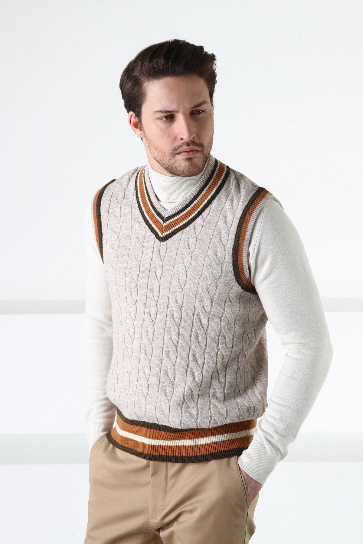 Ferraro A.Bej Örgü Desenli V Yaka %100 Kuzu Yünü Erkek Süveter