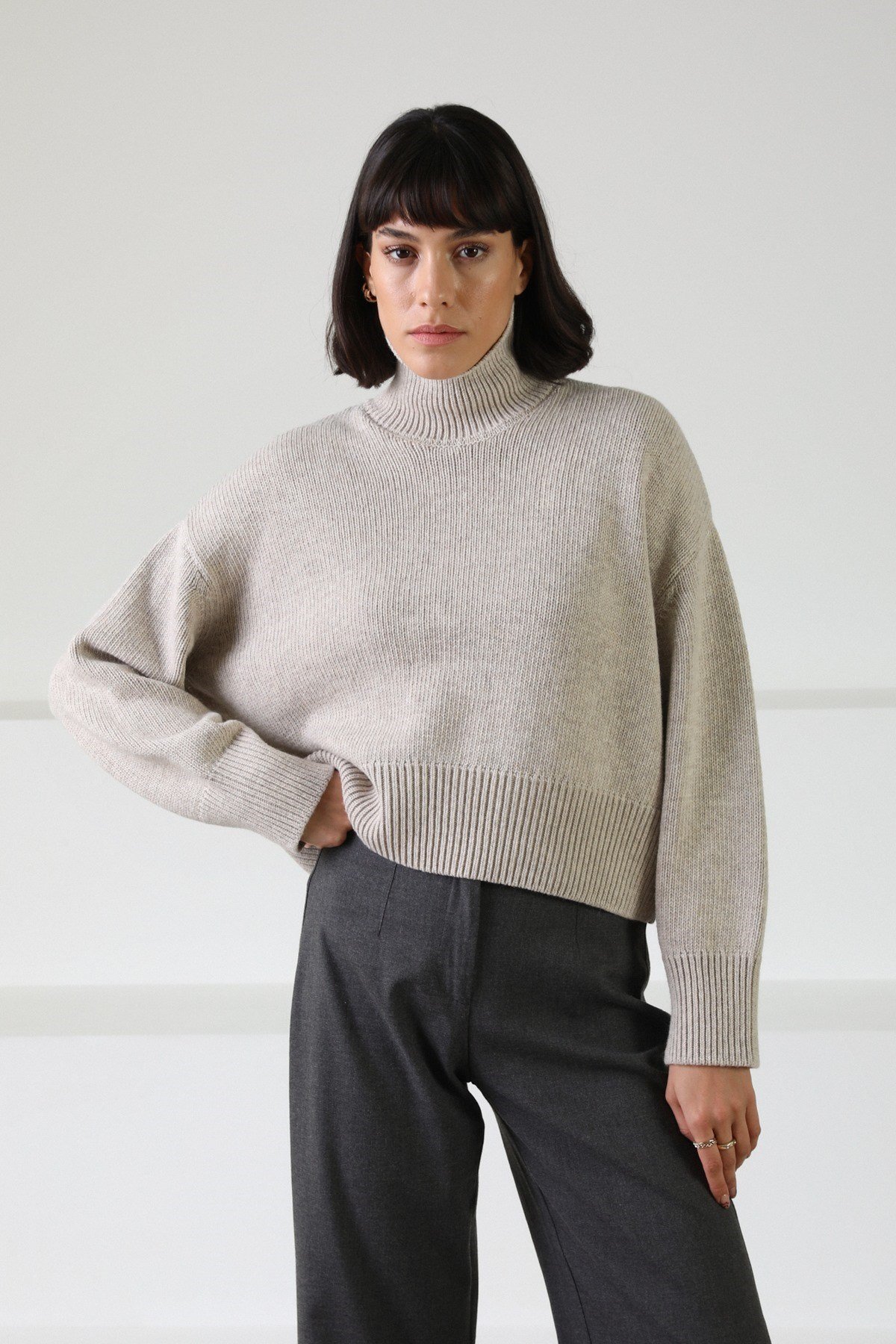 Ferraro A.Bej Uzun Kollu Balıkçı Yaka Kaşmirli Kadın Triko Kazak