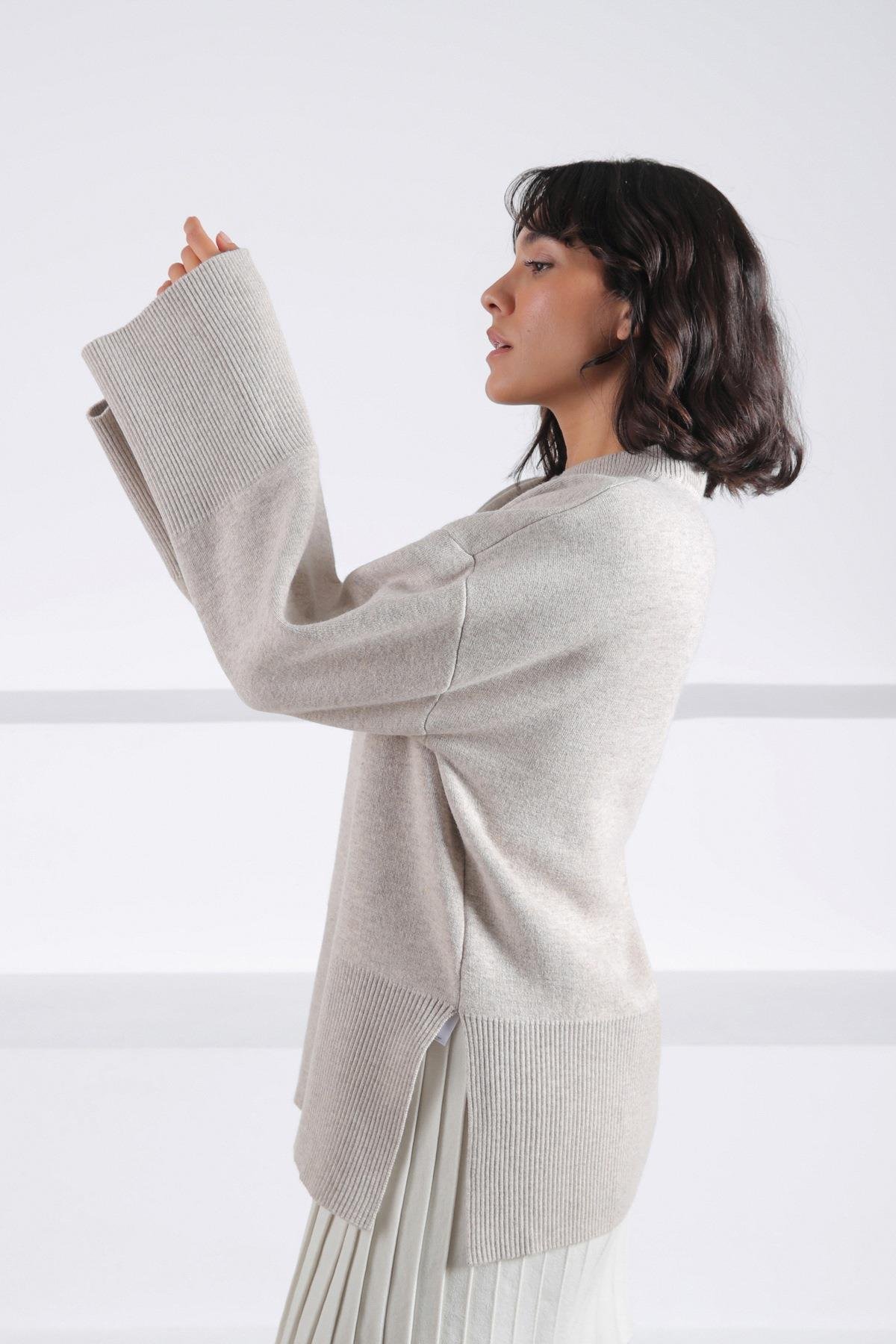 Ferraro A.Bej Uzun Kollu Bisiklet Yaka Kaşmirli Kadın Triko Kazak