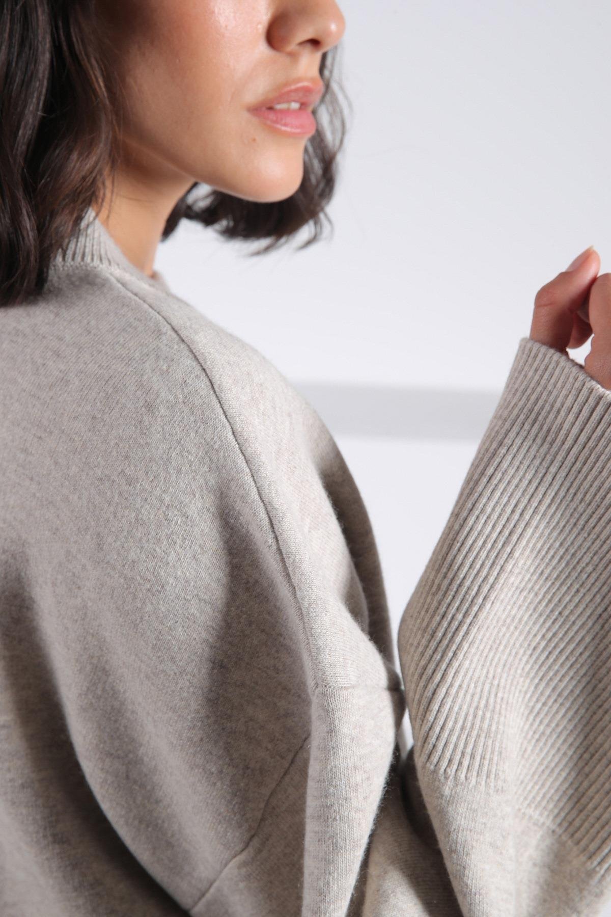 Ferraro A.Bej Uzun Kollu Bisiklet Yaka Kaşmirli Kadın Triko Kazak