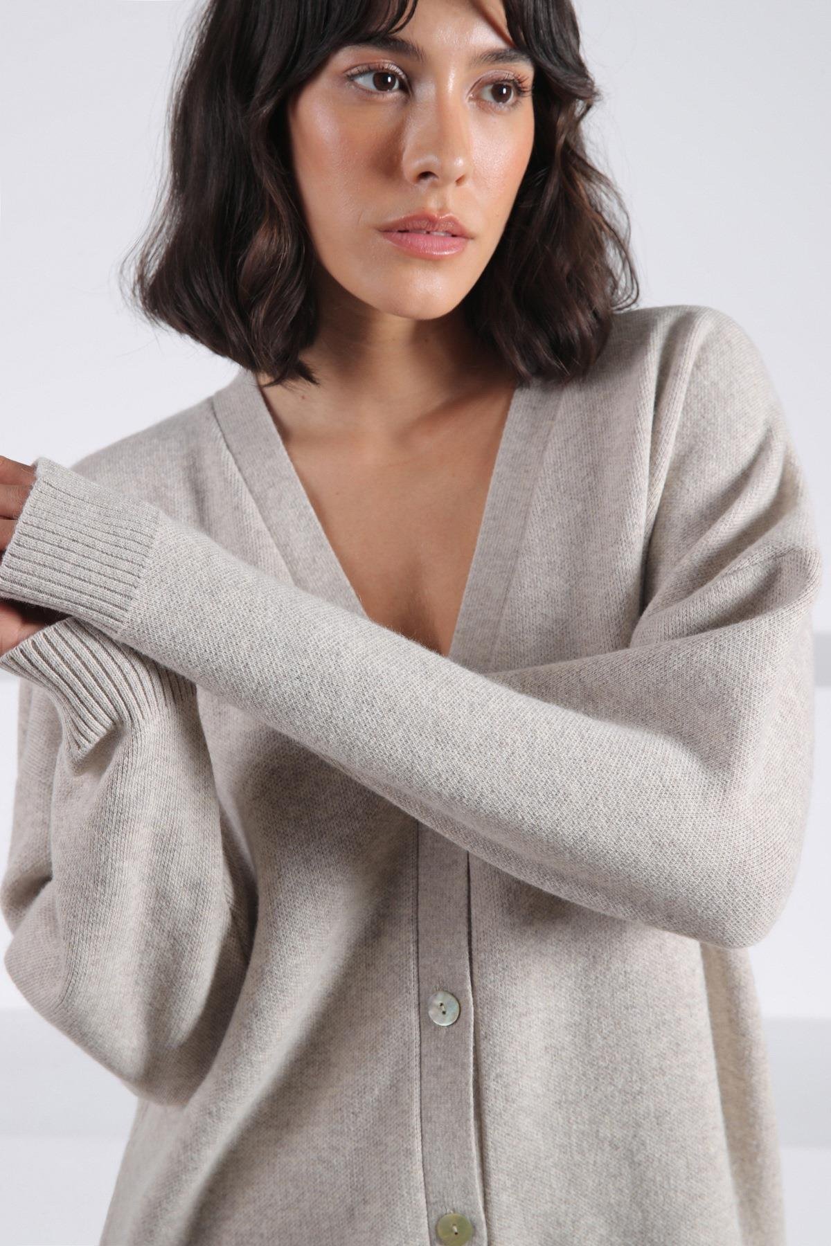 Ferraro A.Bej Uzun Kollu Ceket Yaka Kaşmirli Kadın Triko Ceket