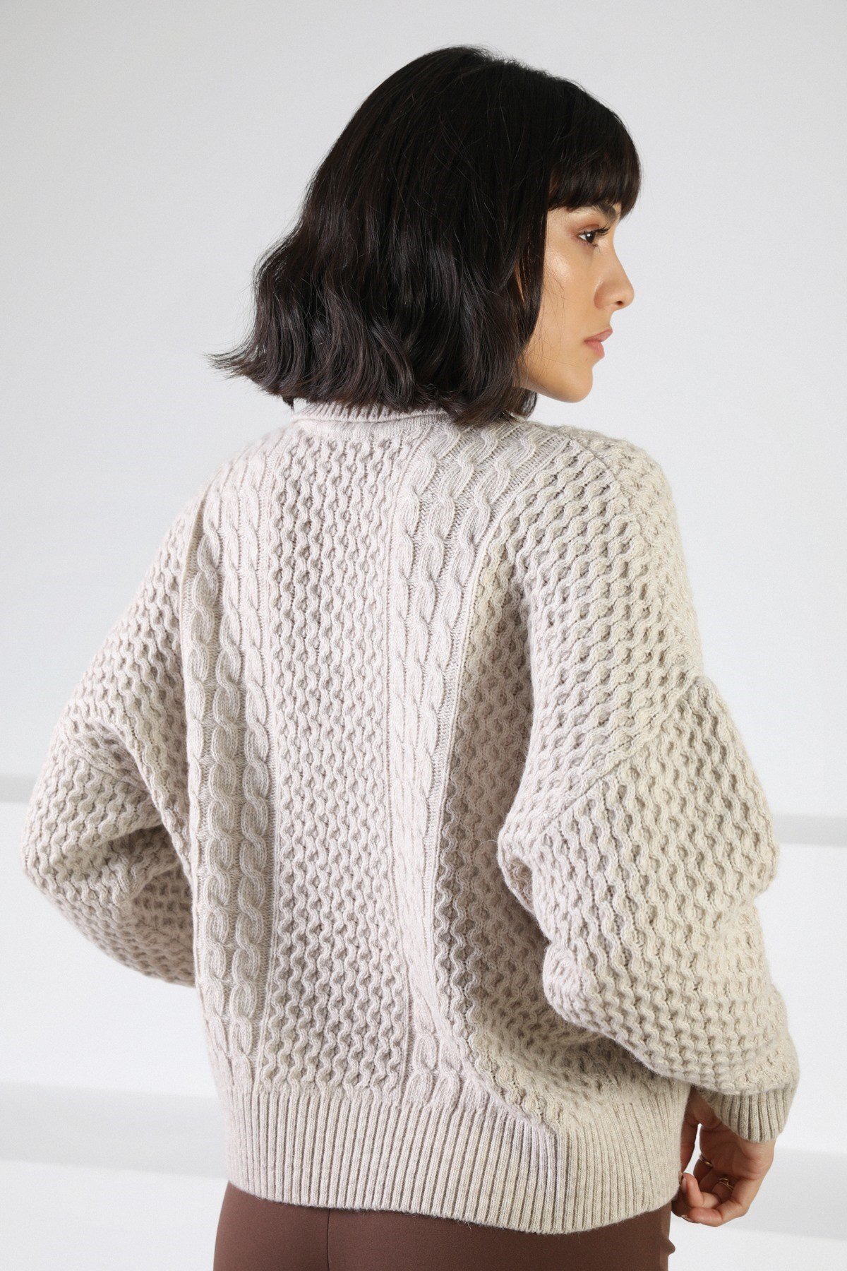 Ferraro A.Bej Uzun Kollu Gömlek Yaka Yünlü Kadın Triko Kazak