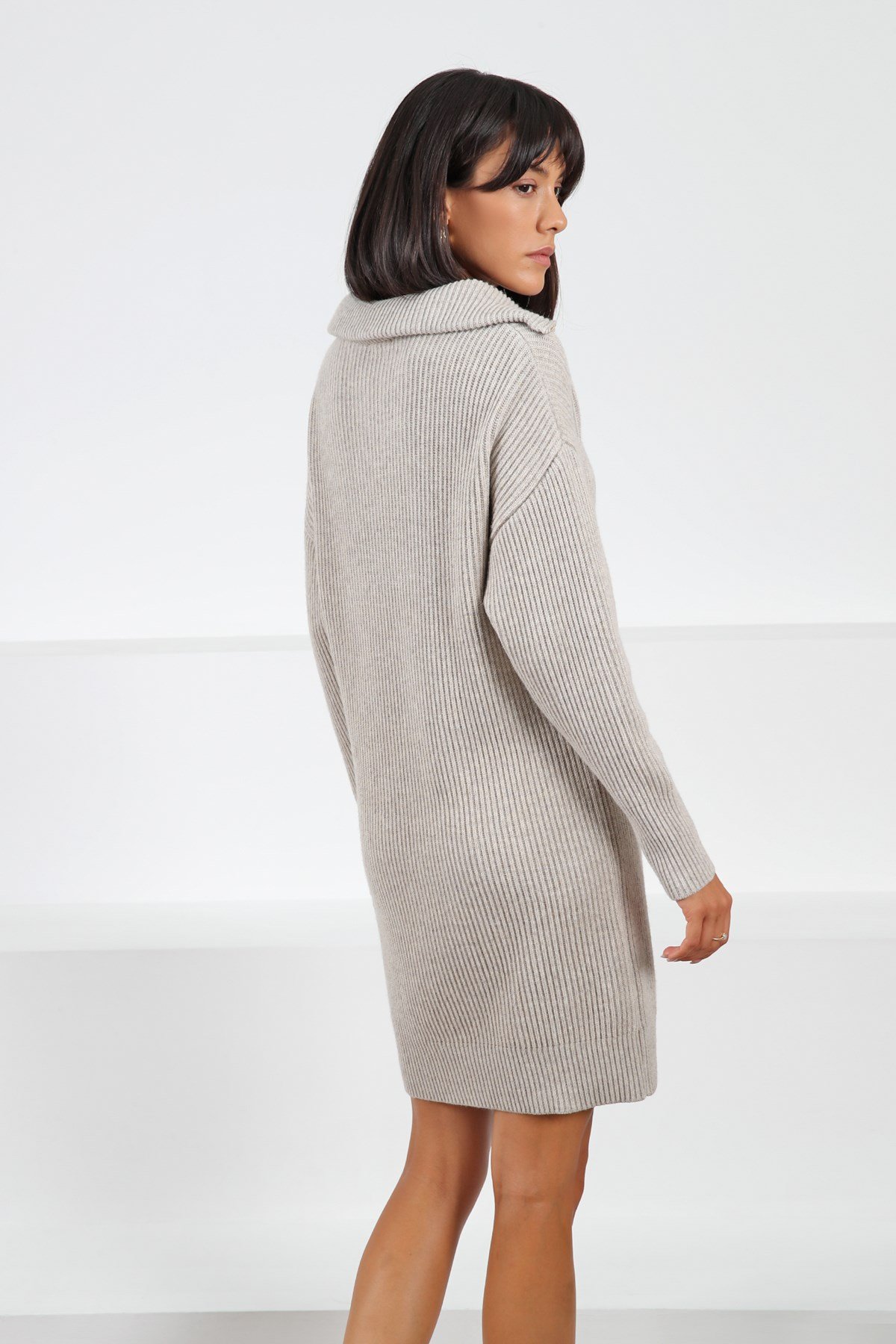 Ferraro A.Bej Uzun Kollu Kaşmirli Kadın Triko Elbise