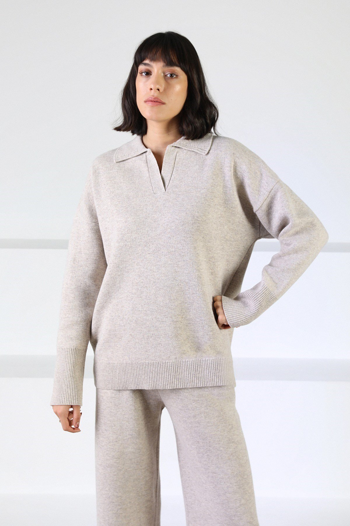 Ferraro A.Bej Uzun Kollu Polo Yaka Kaşmirli Kadın Triko Kazak