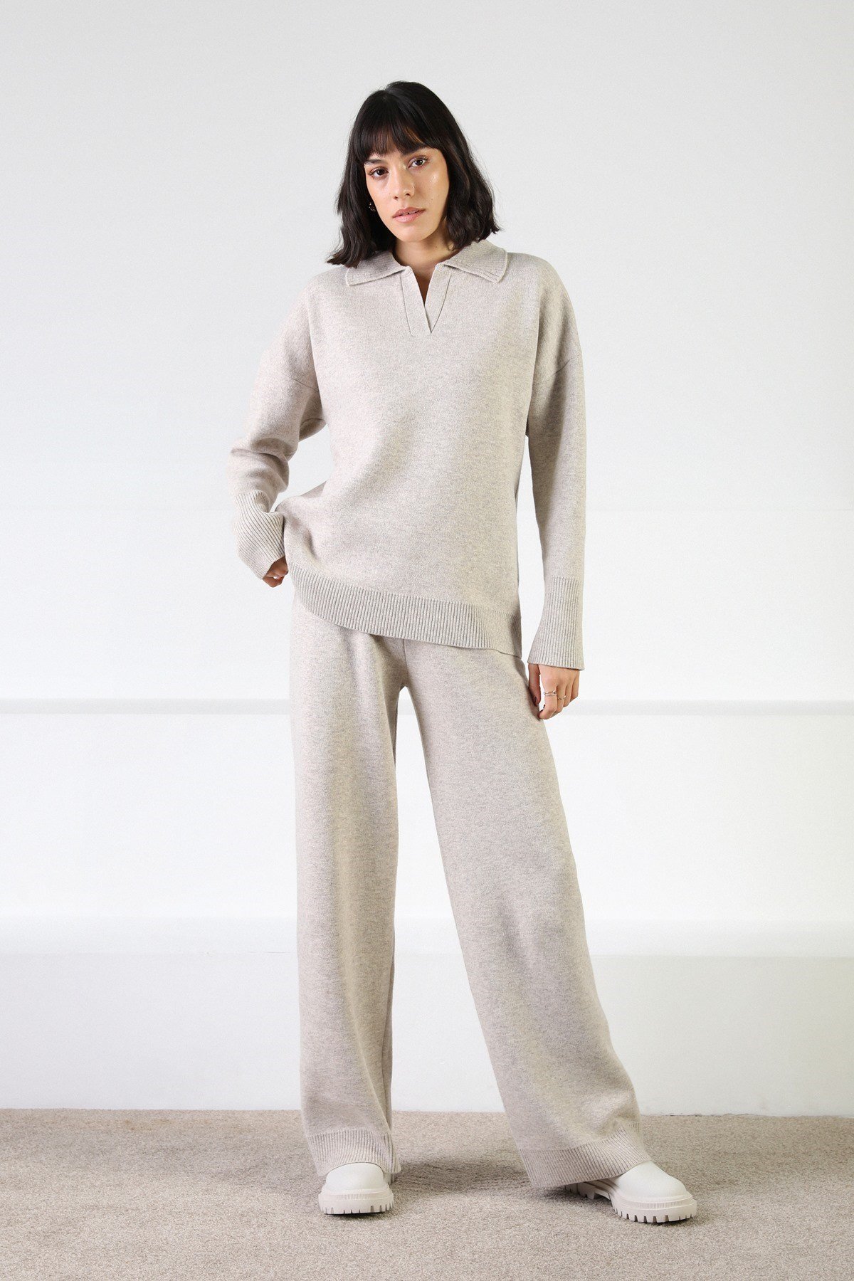 Ferraro A.Bej Uzun Kollu Polo Yaka Kaşmirli Kadın Triko Kazak