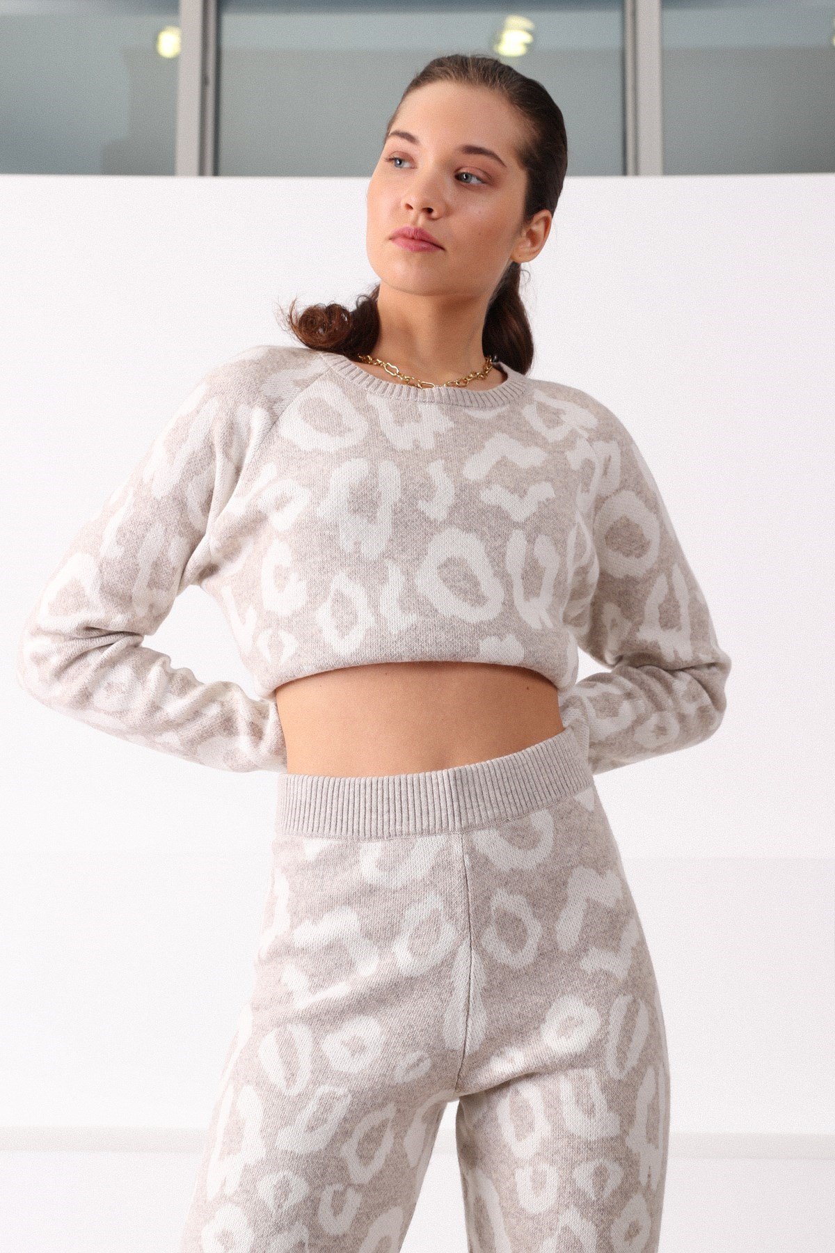 Ferraro A.Bej/Ekru Leopar Desenli Dar Paça Kaşmirli Kadın Triko Pantolon