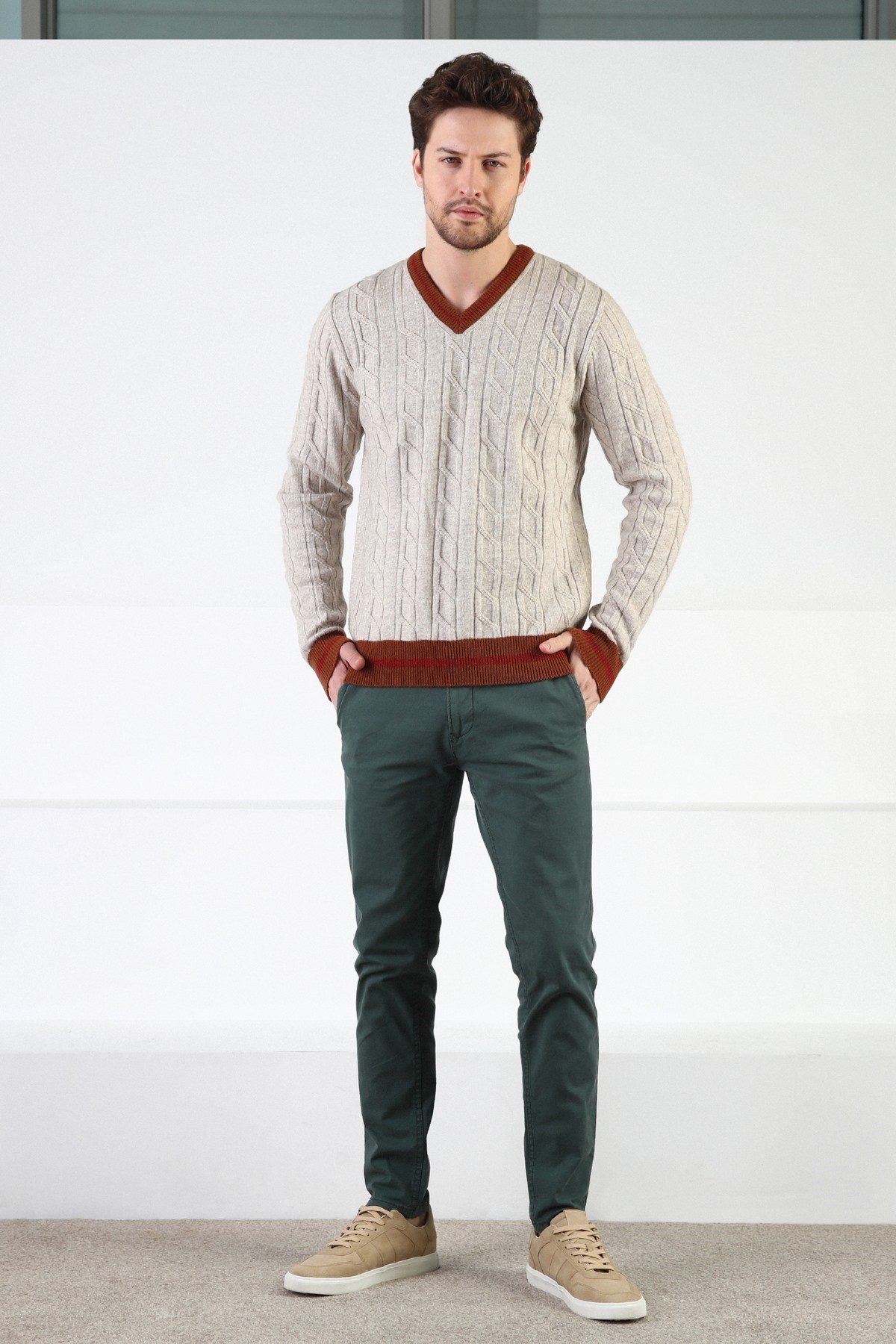 Ferraro A.Bej/Taba V Yaka %100 Kuzu Yünü Erkek Kazak