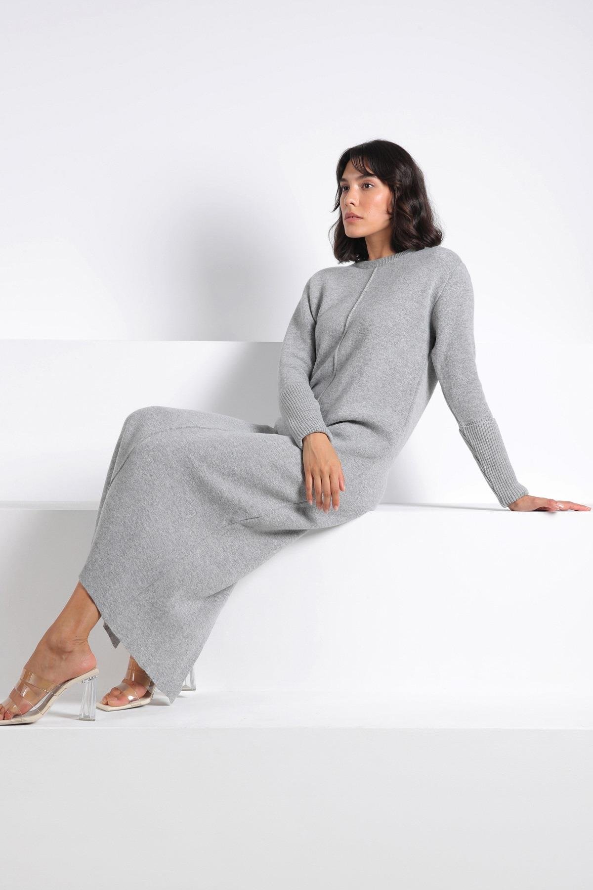 Ferraro A.Gri Arkadan Yırtmaçlı Midi Boy Kaşmirli Kadın Triko Elbise