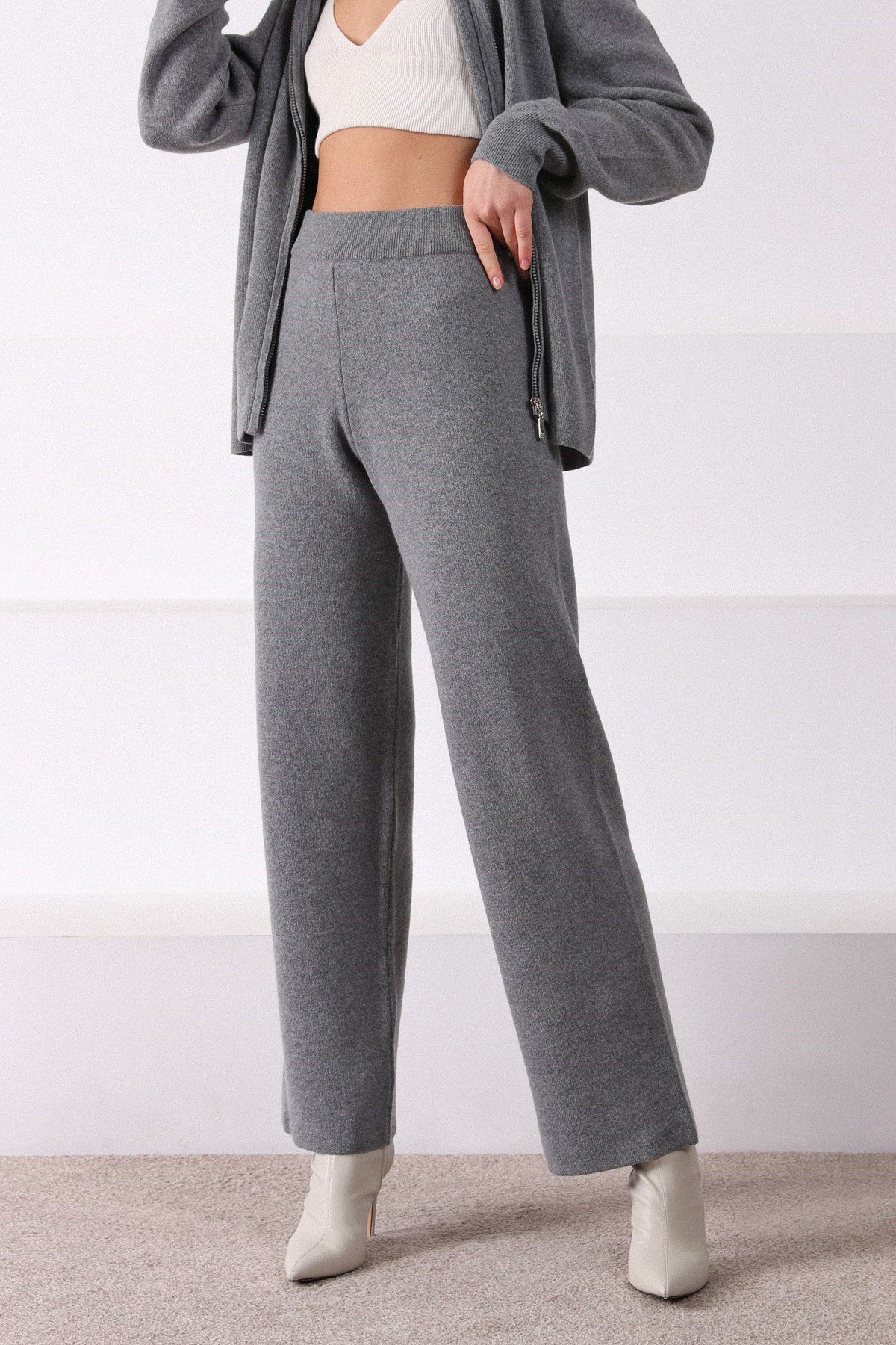 Ferraro A.Gri Boru Paça Kaşmirli Kadın Triko Pantolon