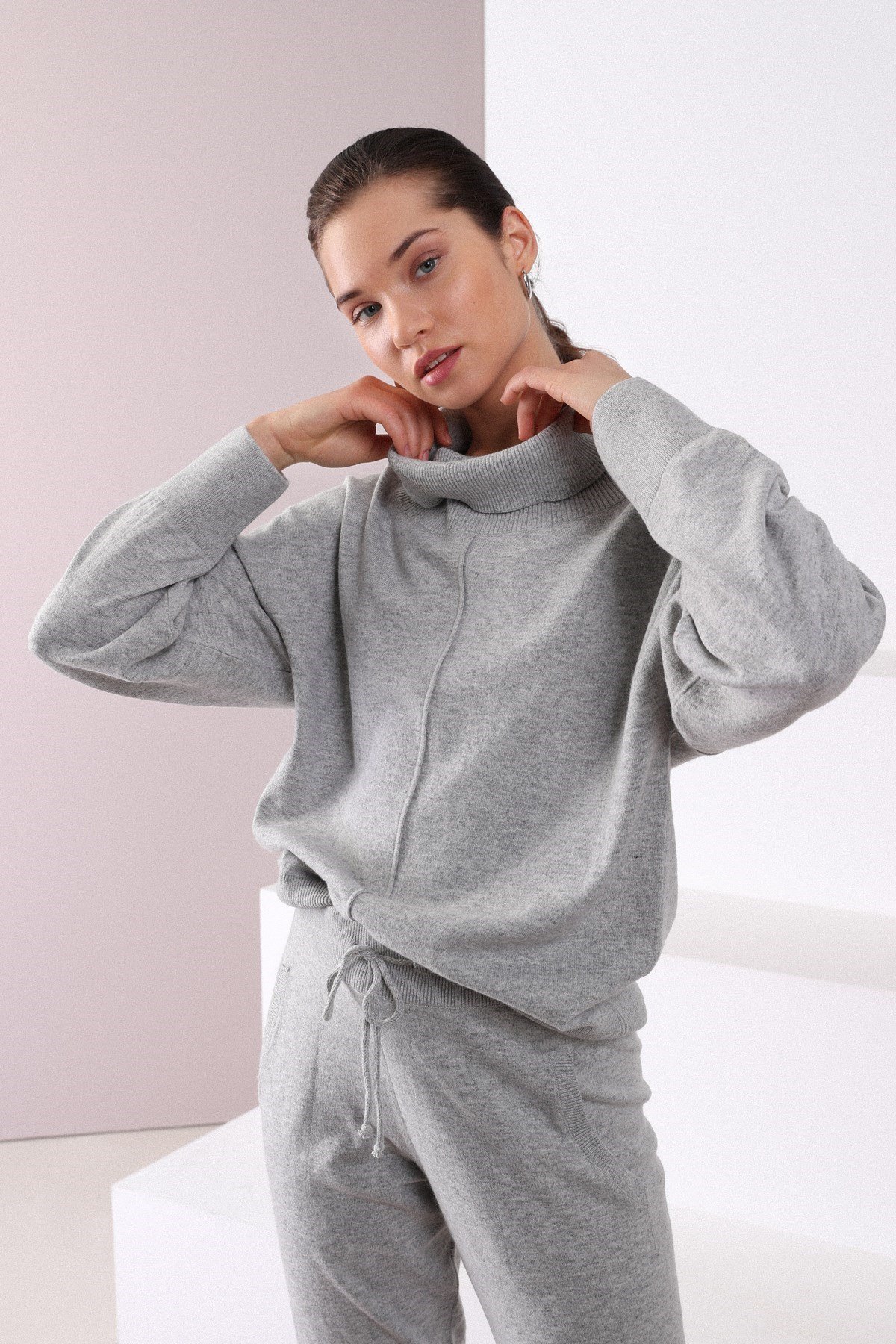 Ferraro A.Gri Degaje Yaka Kaşmirli Kadın Triko Kazak