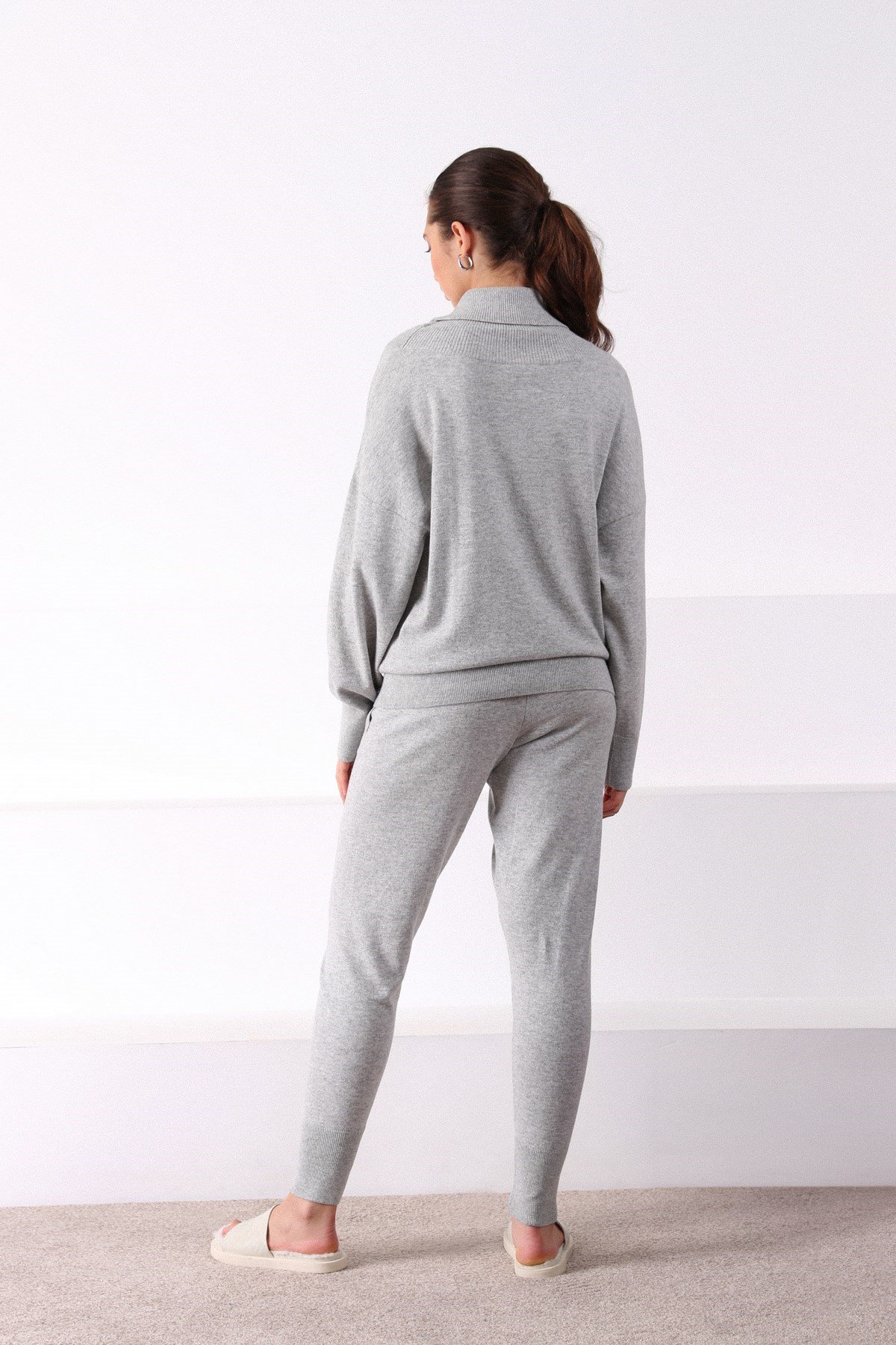 Ferraro A.Gri Degaje Yaka Kaşmirli Kadın Triko Kazak