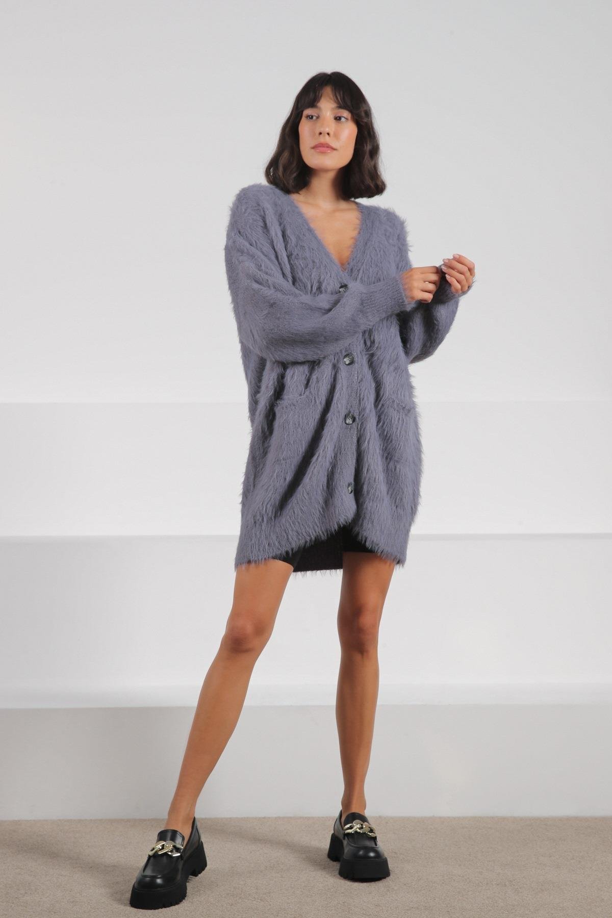 Ferraro A.Gri Düğmeli Yünlü Kadın Triko Hırka