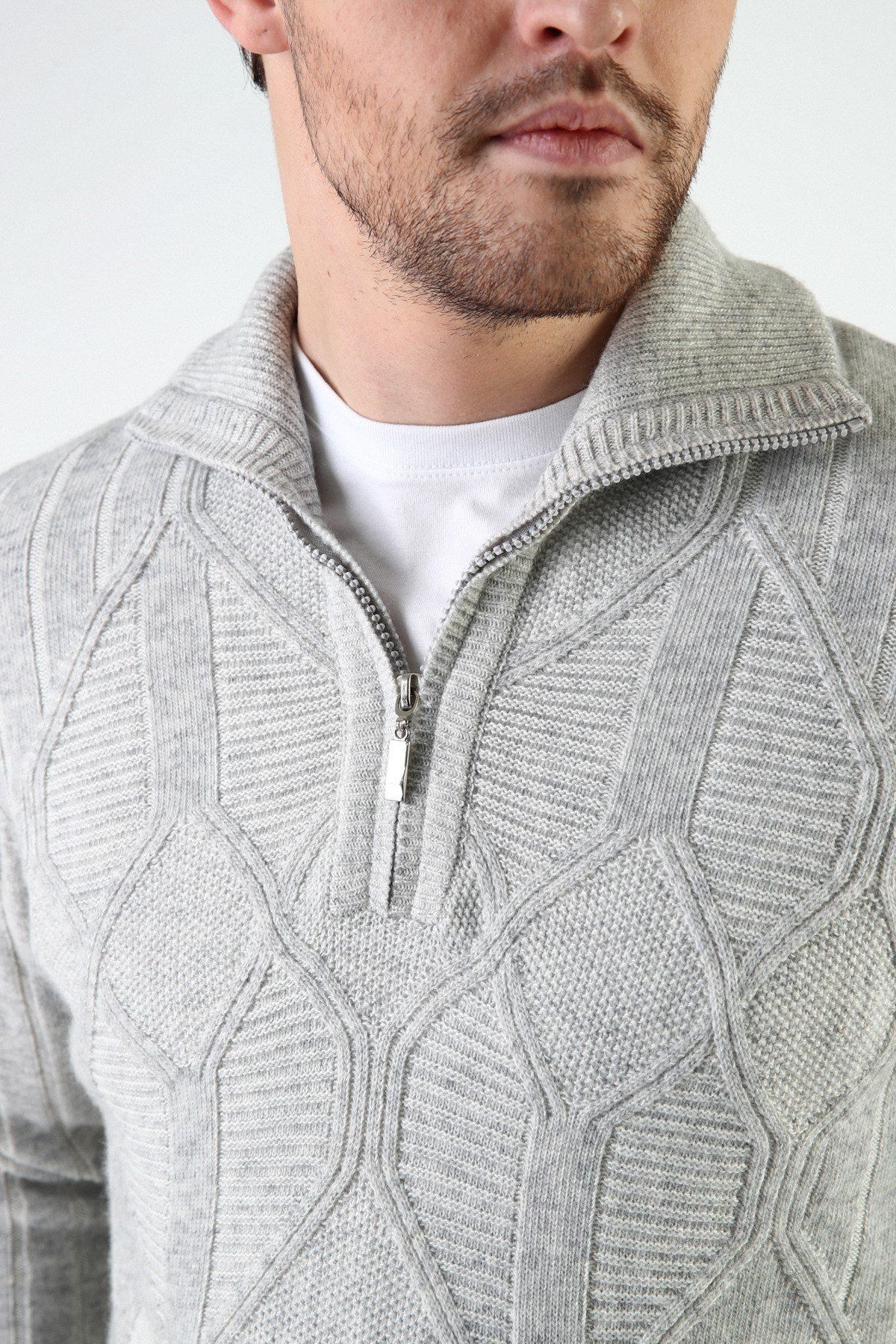 Ferraro A.Gri Kendinden Desenli Dik Yaka %100 Kuzu Yünü Erkek Kazak