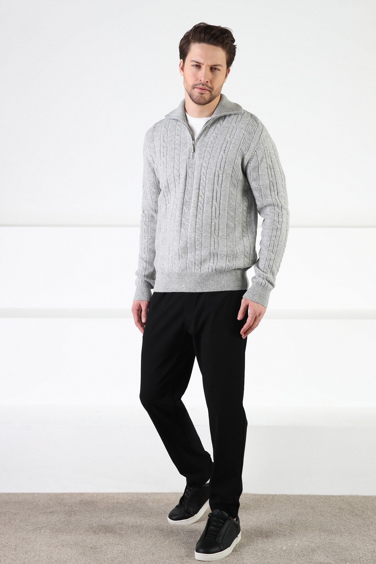 Ferraro A.Gri Örgü Desenli Dik Yaka %100 Kuzu Yünü Erkek Kazak