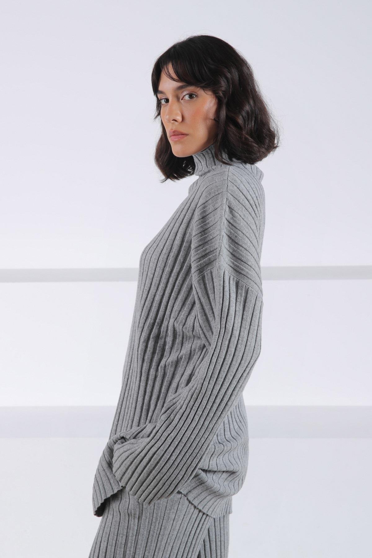 Ferraro A.Gri Uzun Kollu Balıkçı Yaka Kaşmirli Kadın Triko Kazak