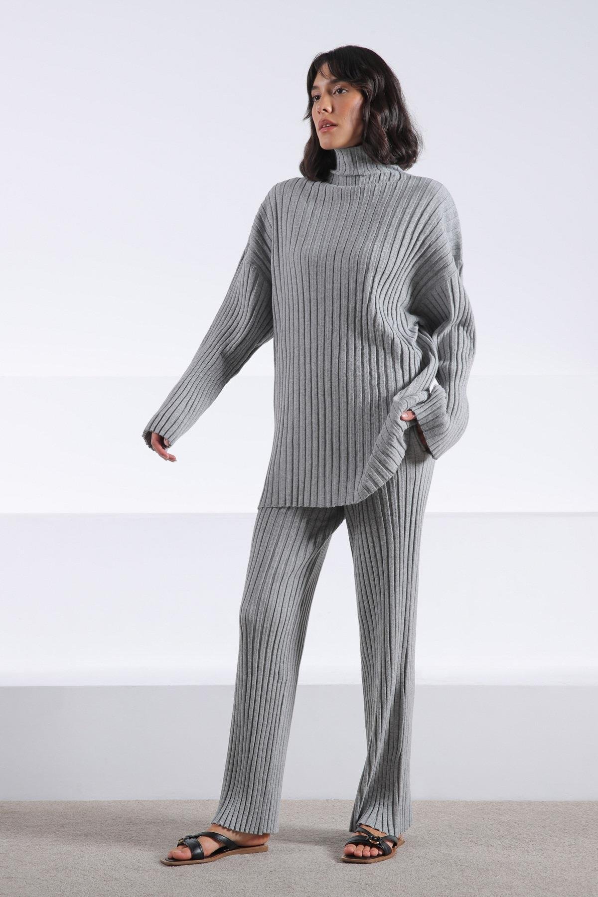 Ferraro A.Gri Uzun Kollu Balıkçı Yaka Kaşmirli Kadın Triko Kazak