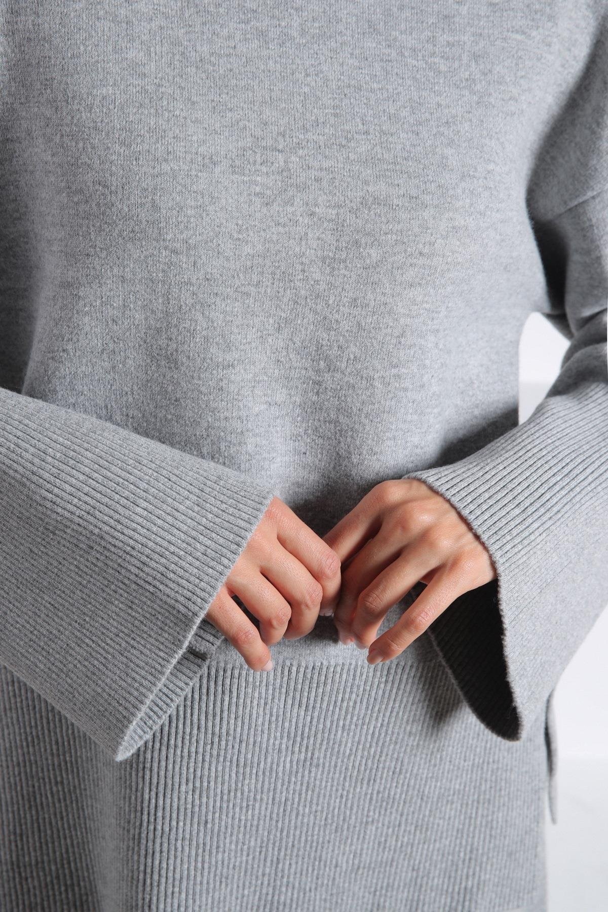 Ferraro A.Gri Uzun Kollu Bisiklet Yaka Kaşmirli Kadın Triko Kazak