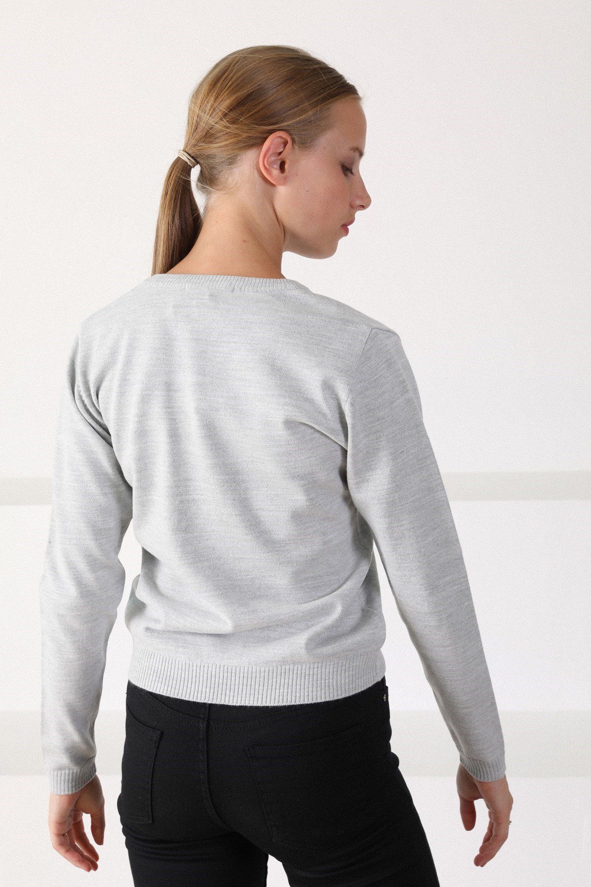 Ferraro A.Gri V Yaka Kadın Triko Kazak