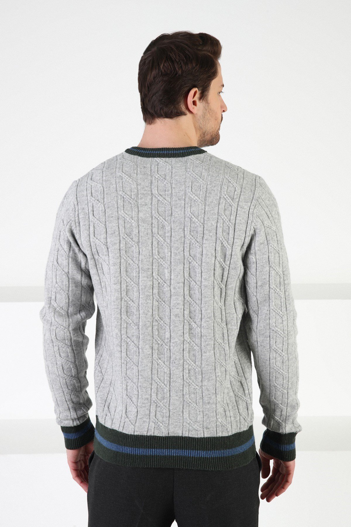 Ferraro A.Gri/Haki V Yaka %100 Kuzu Yünü Erkek Kazak