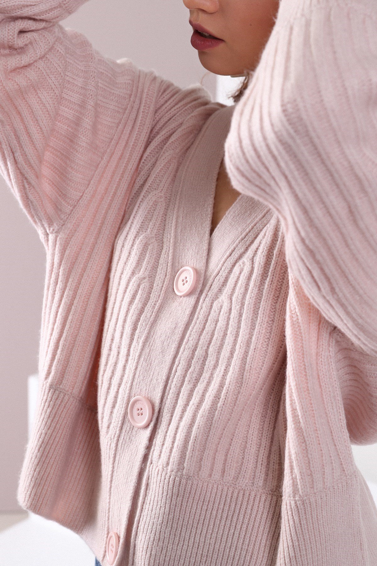 Ferraro A.Pembe Düşük Omuz Yün Kadın Triko Hırka