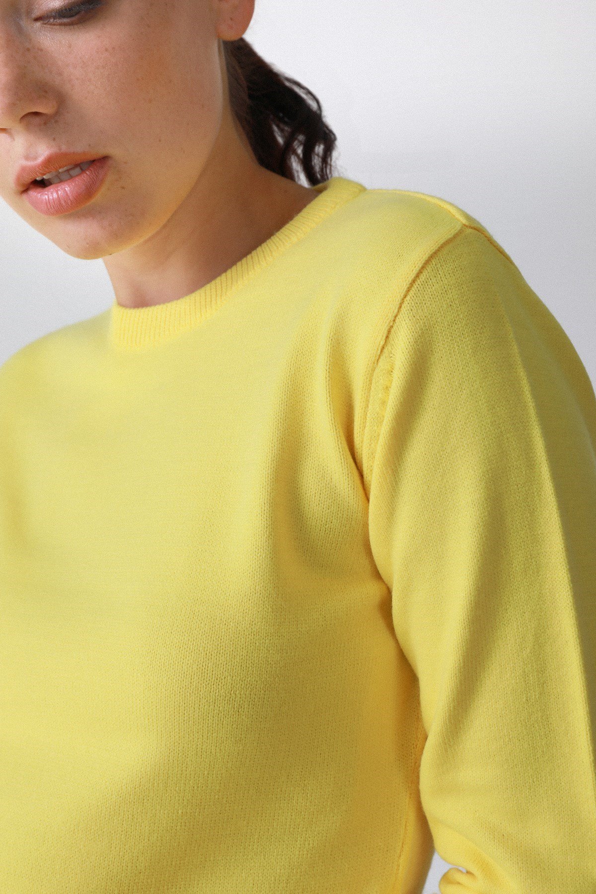 Ferraro A.Sarı Yuvarlak Yaka Kadın Triko Kazak