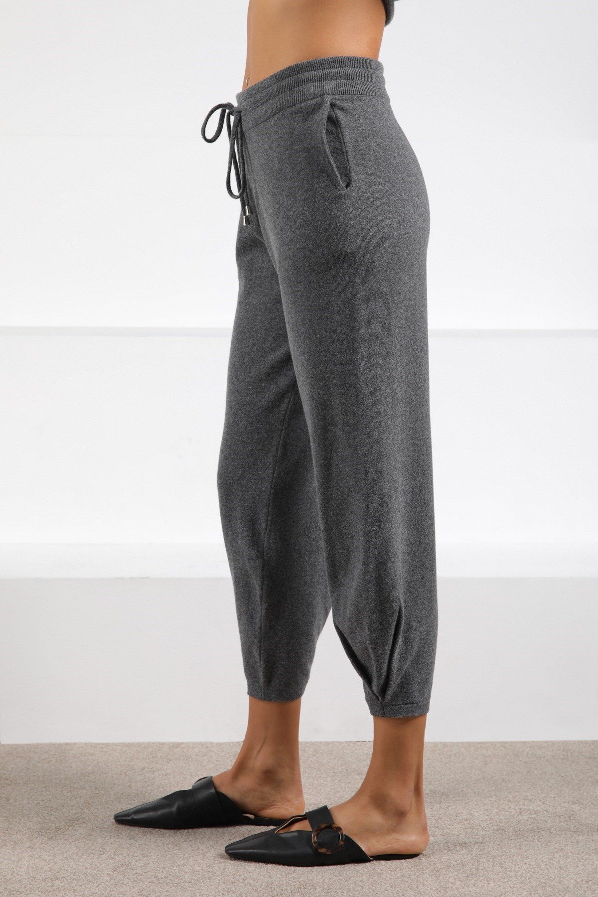 Ferraro Antrasit Cepli Kaşmirli Kadın Triko Pantolon