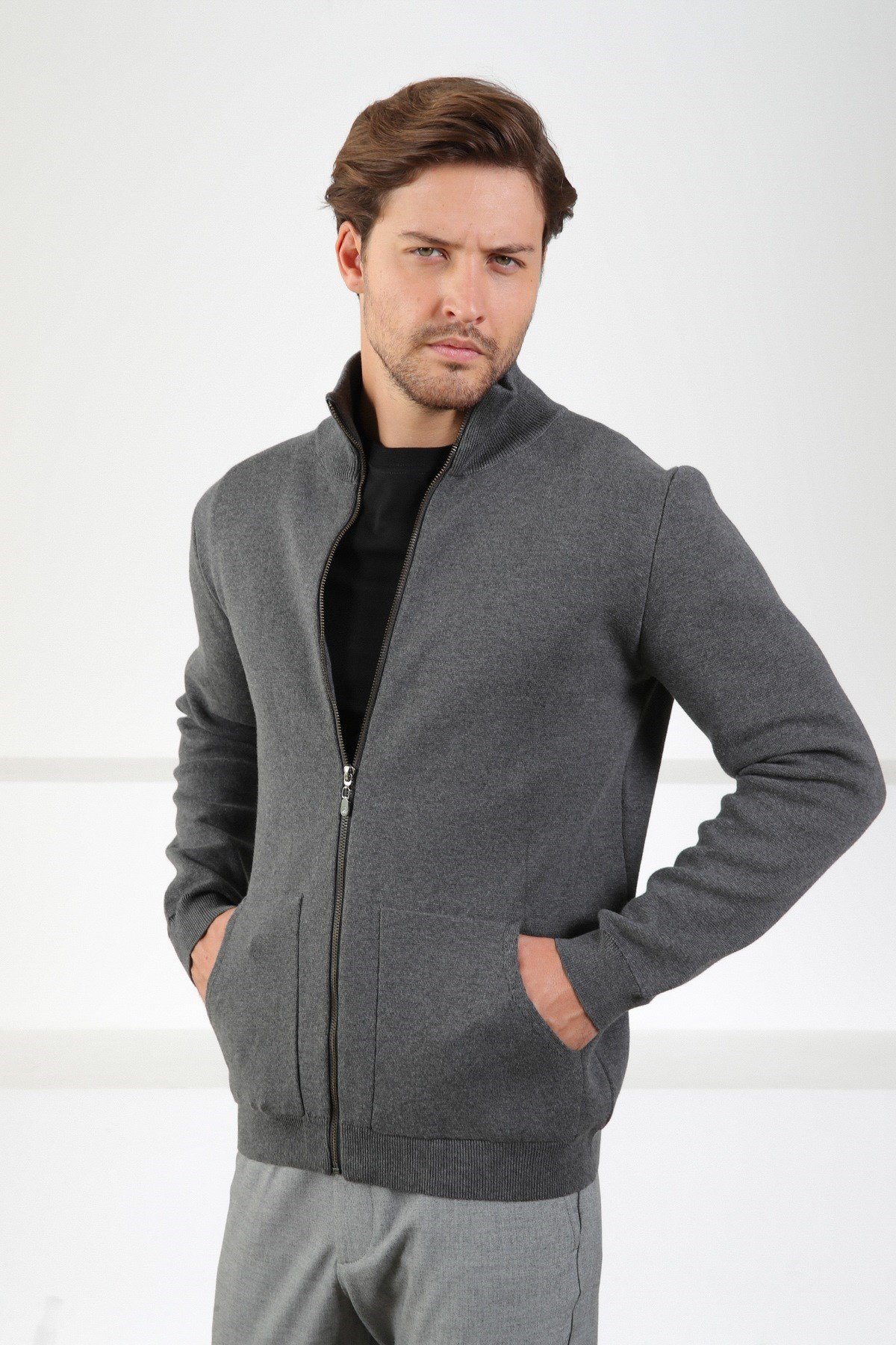 Ferraro Antrasit Çift Cep %100 Pamuk Erkek Triko Hırka