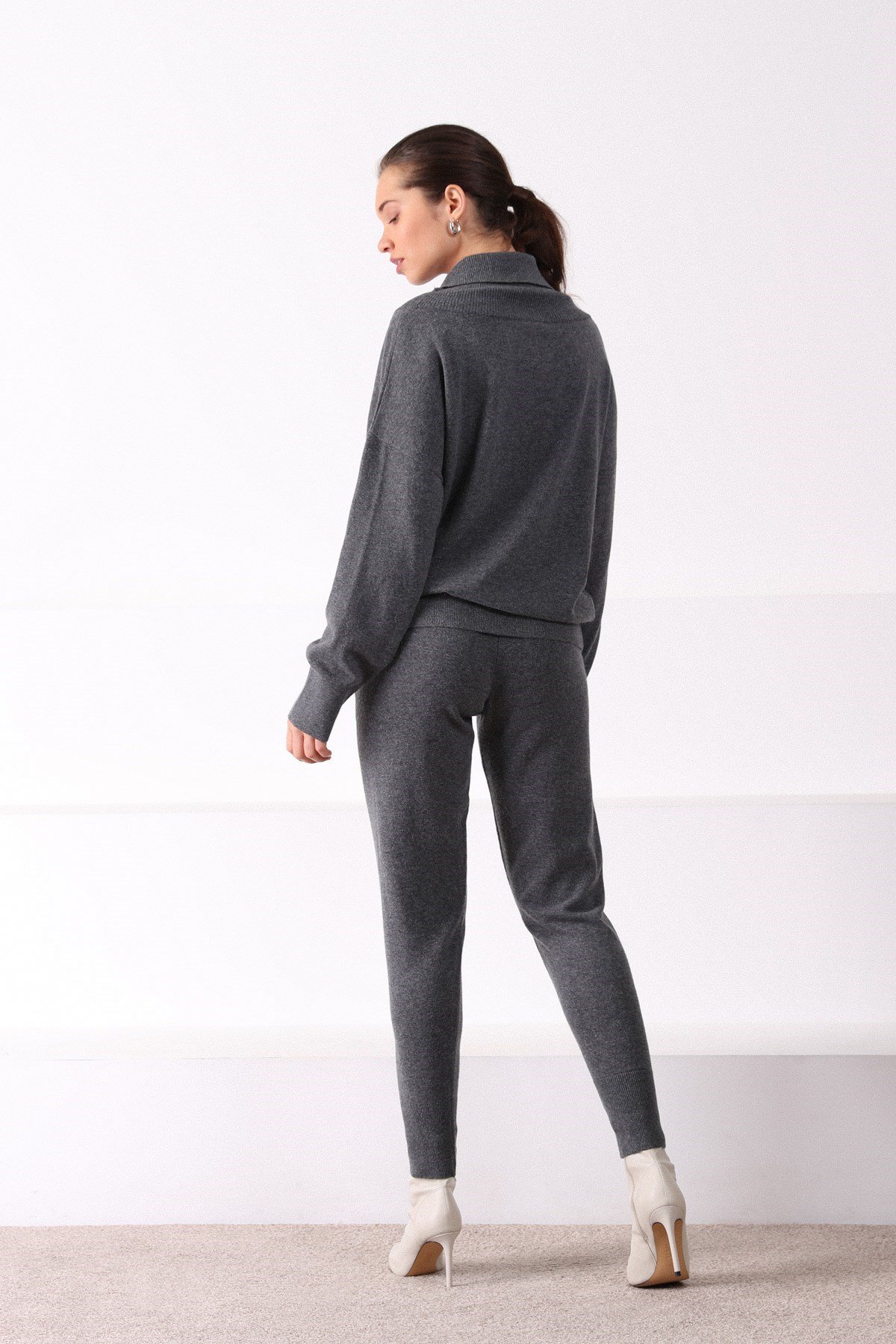 Ferraro Antrasit Degaje Yaka Kaşmirli Kadın Triko Kazak