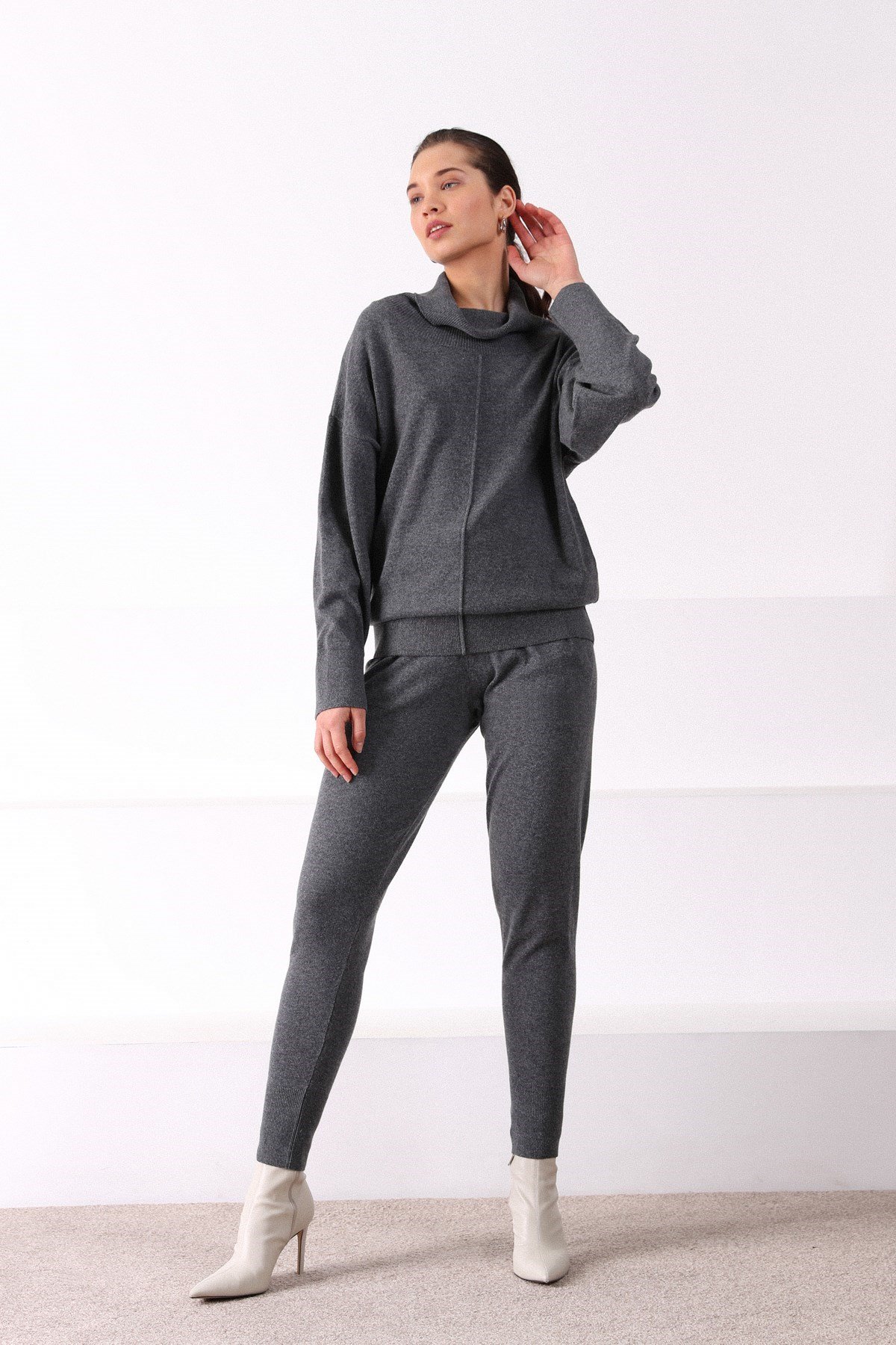 Ferraro Antrasit Degaje Yaka Kaşmirli Kadın Triko Kazak