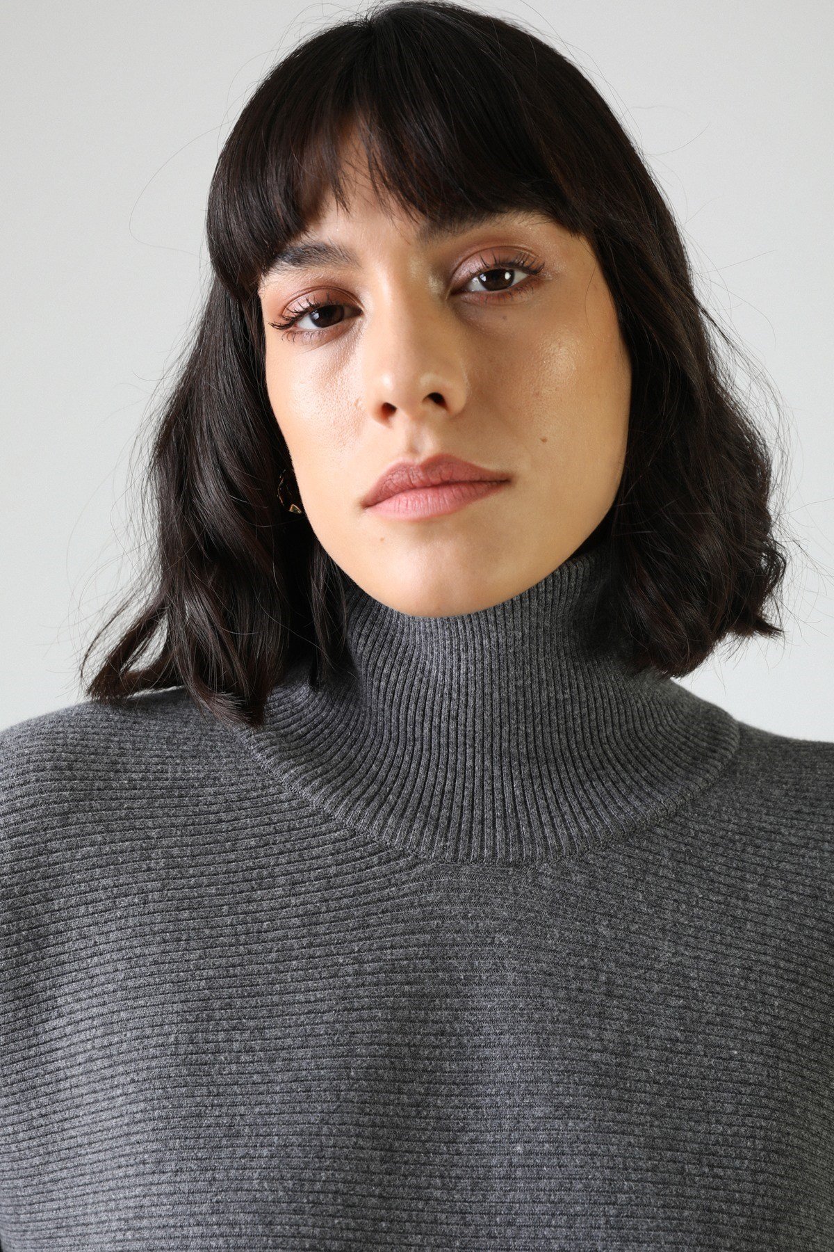 Ferraro Antrasit Uzun Kollu Balıkçı Yaka Kaşmirli Kadın Triko Kazak