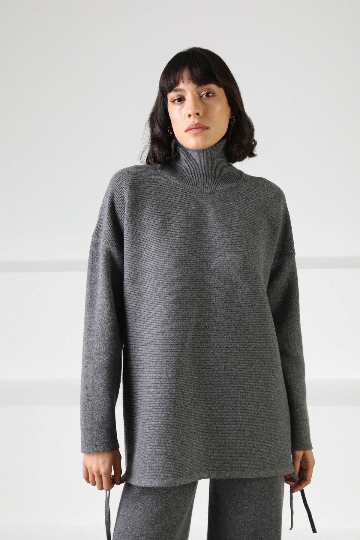 Ferraro Antrasit Uzun Kollu Balıkçı Yaka Kaşmirli Kadın Triko Kazak