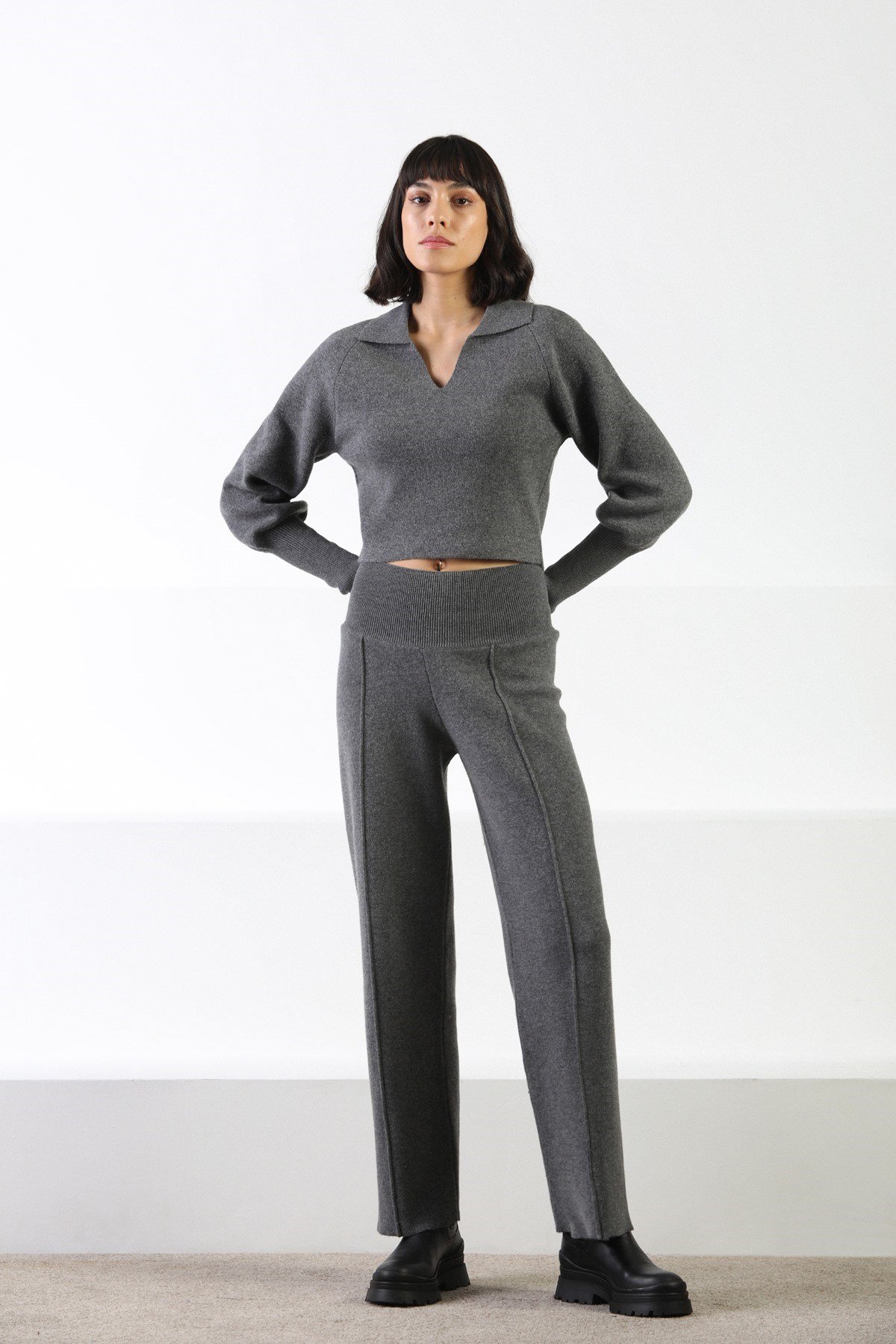 Ferraro Antrasit Uzun Kollu Gömlek Yaka Kaşmirli Kadın Triko Kazak