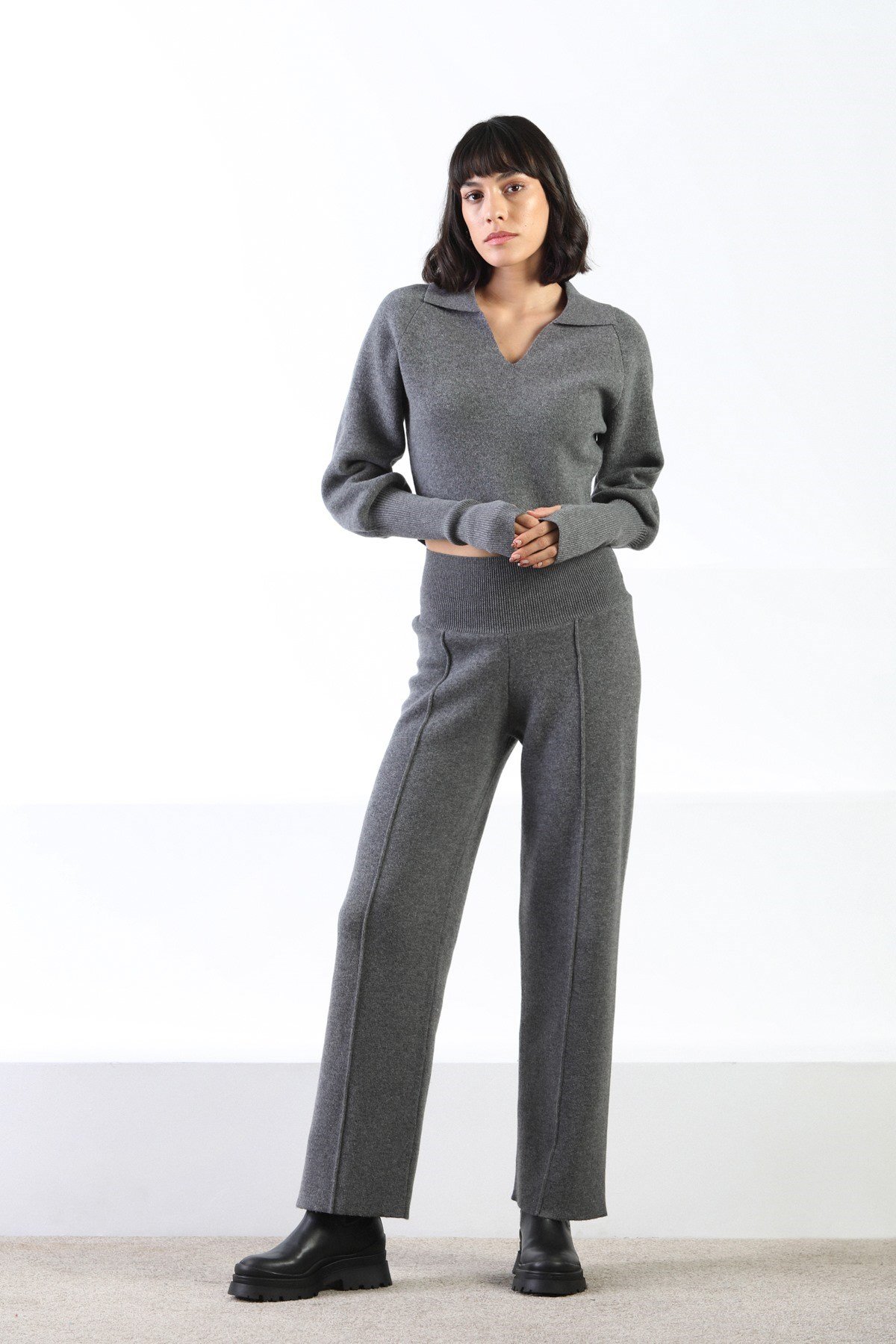 Ferraro Antrasit Uzun Kollu Gömlek Yaka Kaşmirli Kadın Triko Kazak