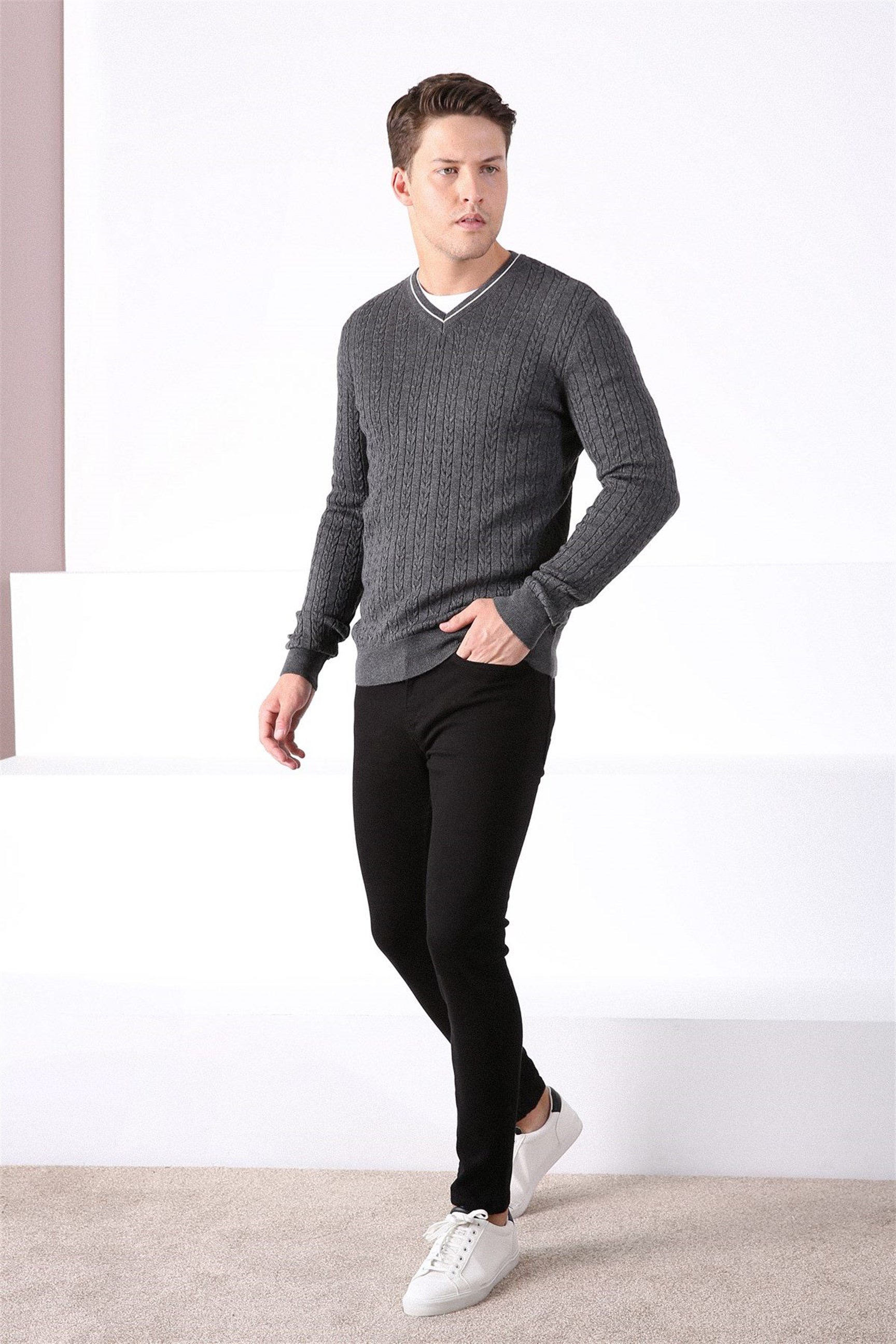 Ferraro Antrasit V Yaka Erkek Pamuk Kazak