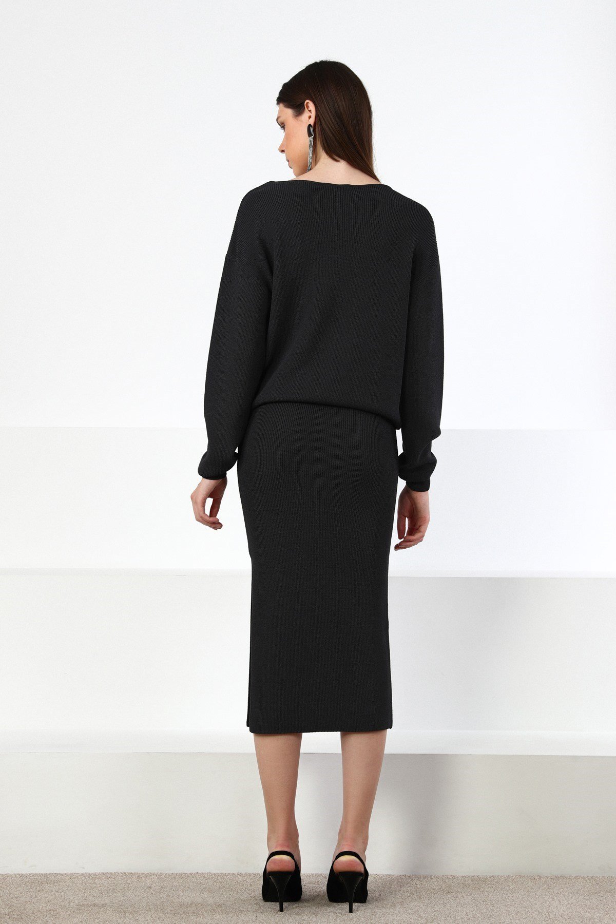 Ferraro Antrasit V Yaka Kadın Triko Kazak