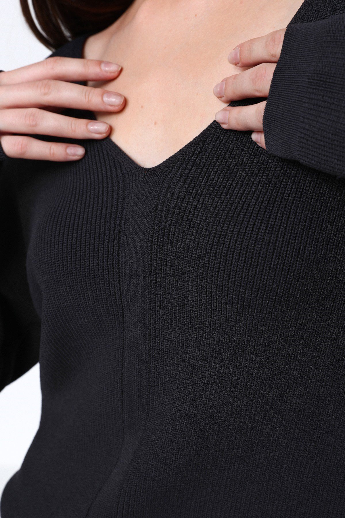 Ferraro Antrasit V Yaka Kadın Triko Kazak