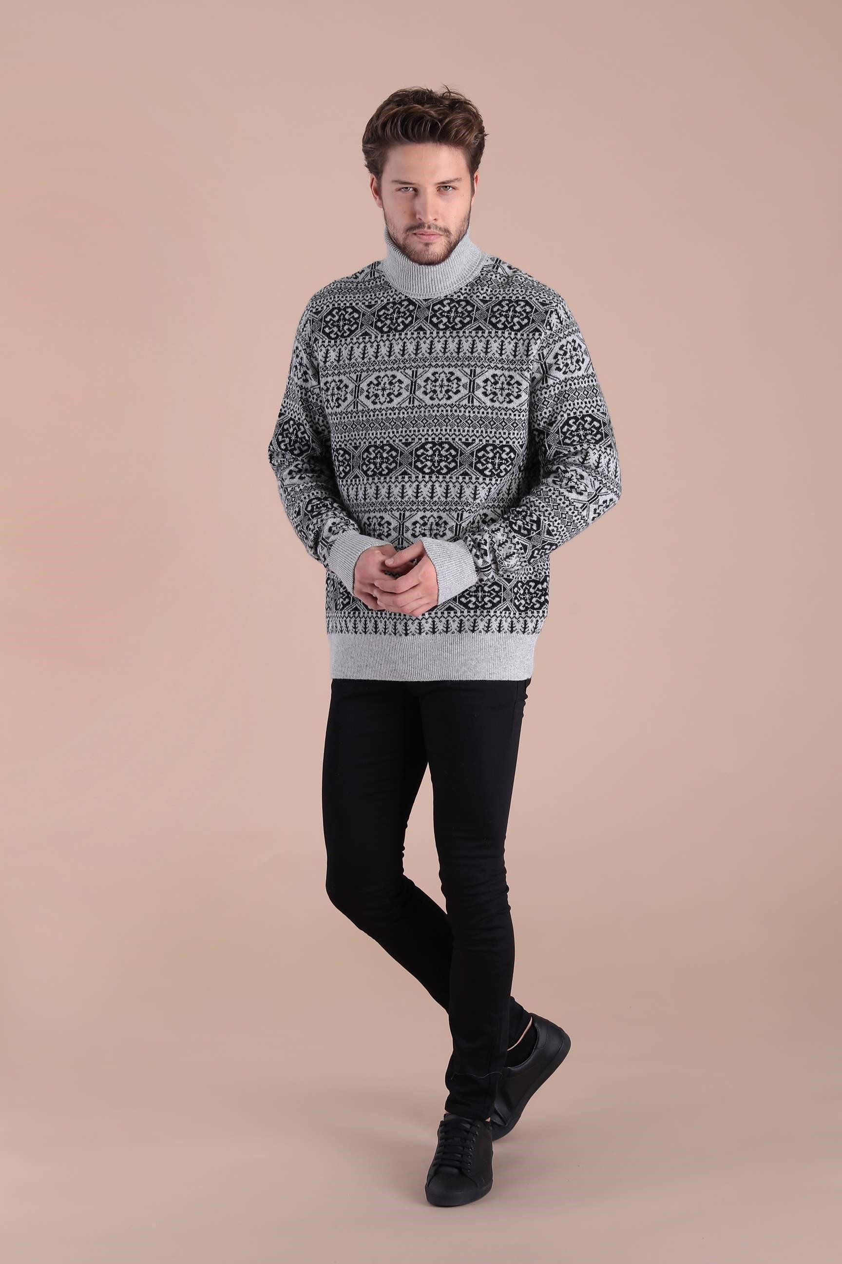 Ferraro Balıkçı Yaka Kuzu Yünü Kazak