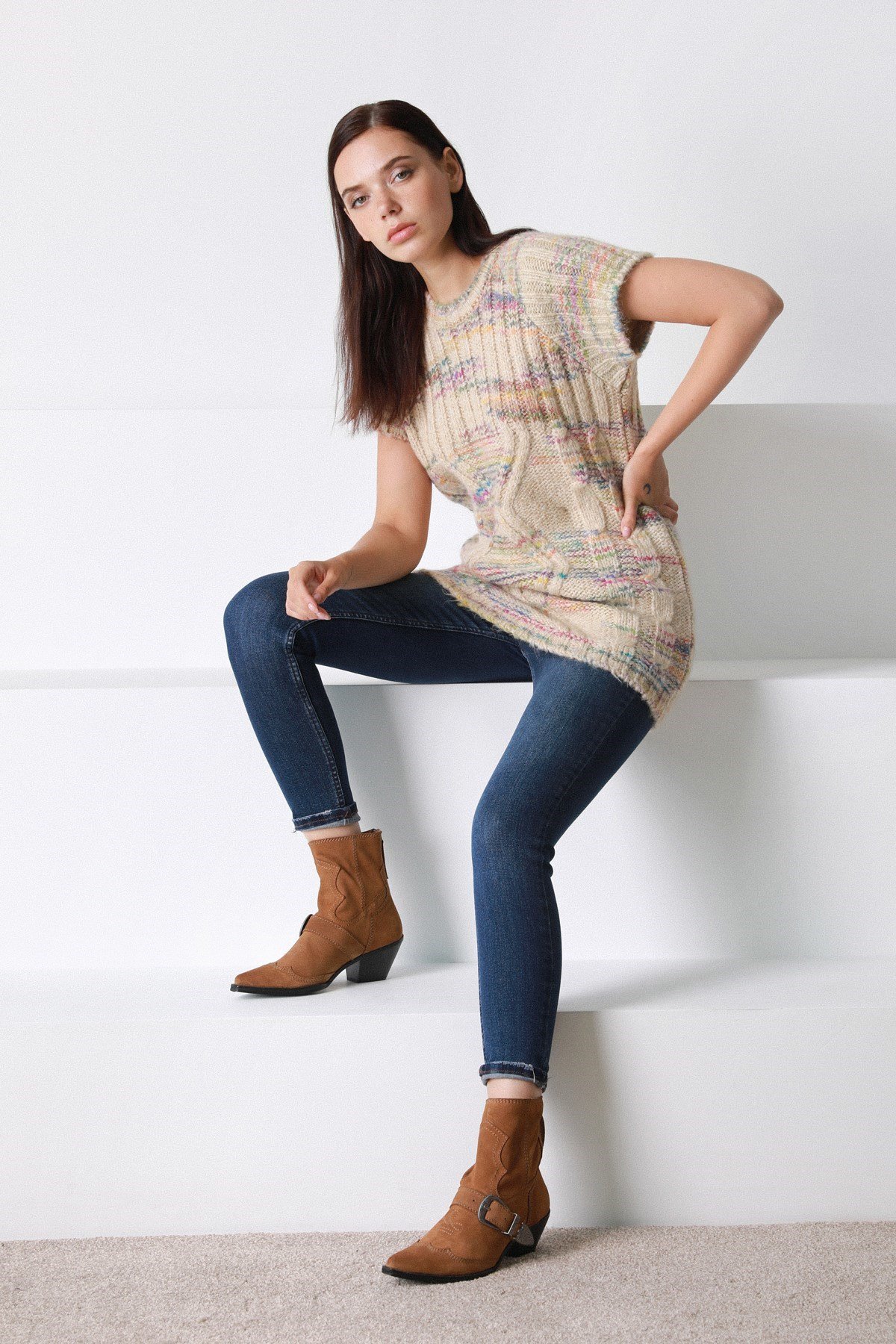 Ferraro Bej Yuvarlak Yaka Yünlü Kadın Triko Kazak