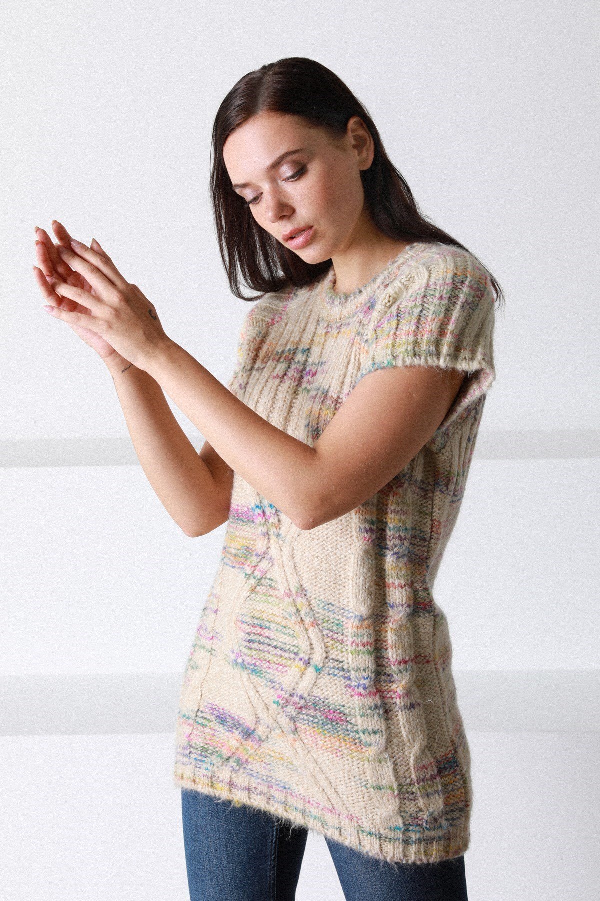 Ferraro Bej Yuvarlak Yaka Yünlü Kadın Triko Kazak