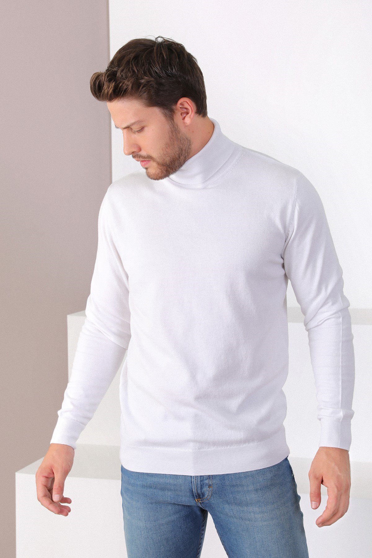 Ferraro Beyaz Balıkçı Yaka Pamuk Kazak