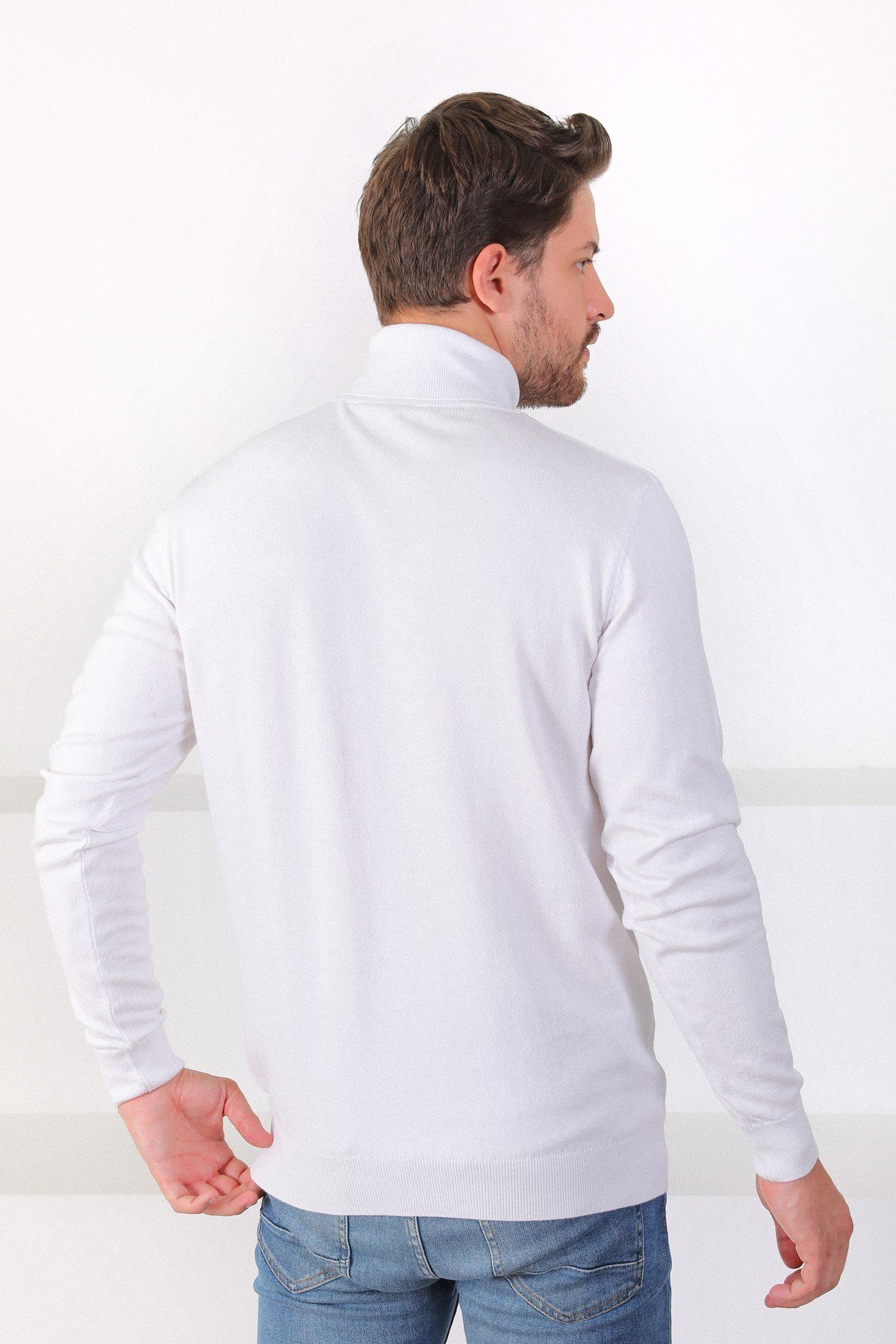 Ferraro Beyaz Balıkçı Yaka Pamuk Kazak