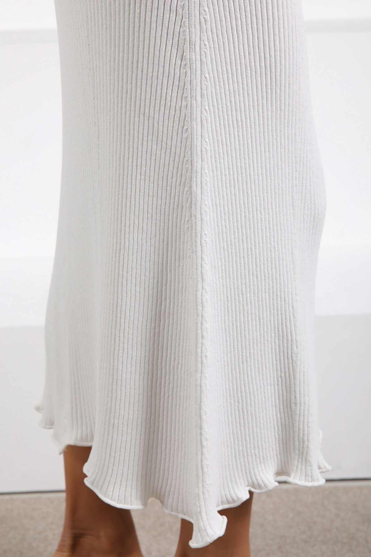 Ferraro Beyaz Midi Boy Kadın Triko Etek