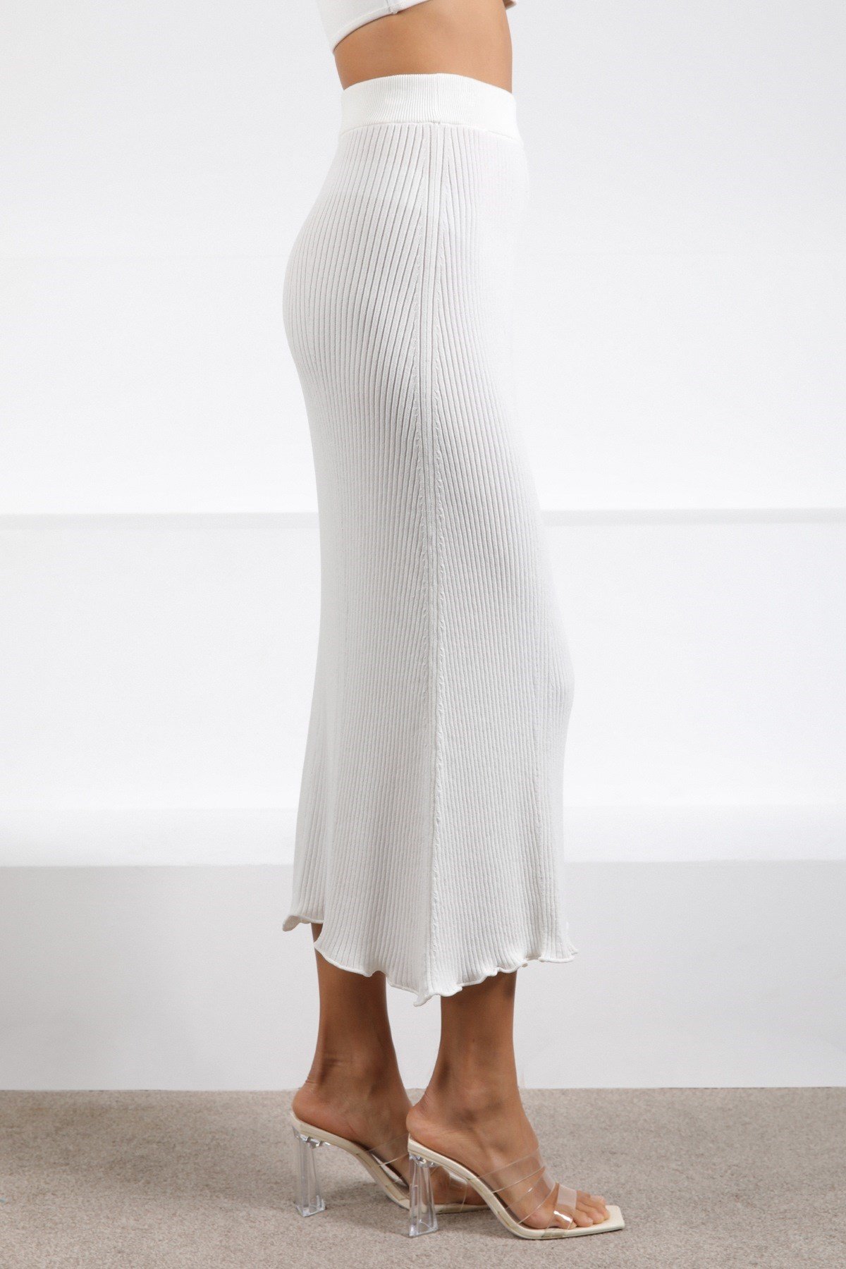 Ferraro Beyaz Midi Boy Kadın Triko Etek